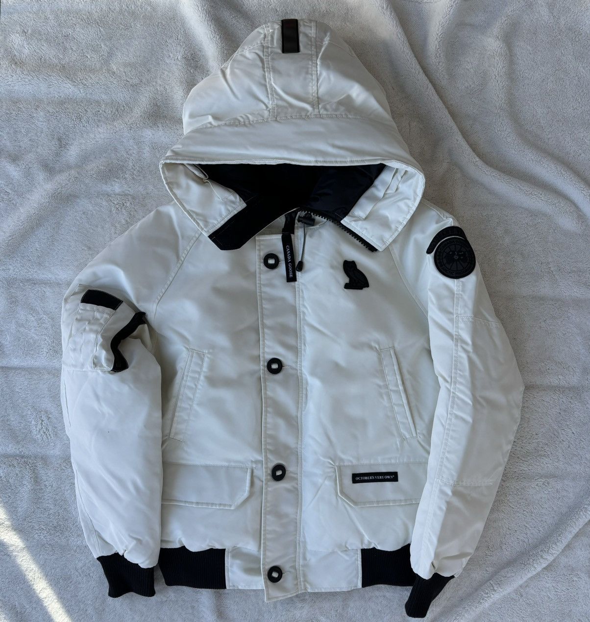 Canada Goose × October's Very Own OVO x Canada Goose White Chilliwack Parka Size US XS / EU 42 / 0 - 1 Thumbnail