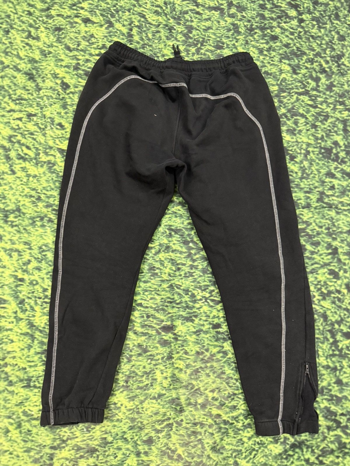 Corteiz Trapstar Irongate Arch Sweatpants Size US 34 / EU 50 - 6 Thumbnail