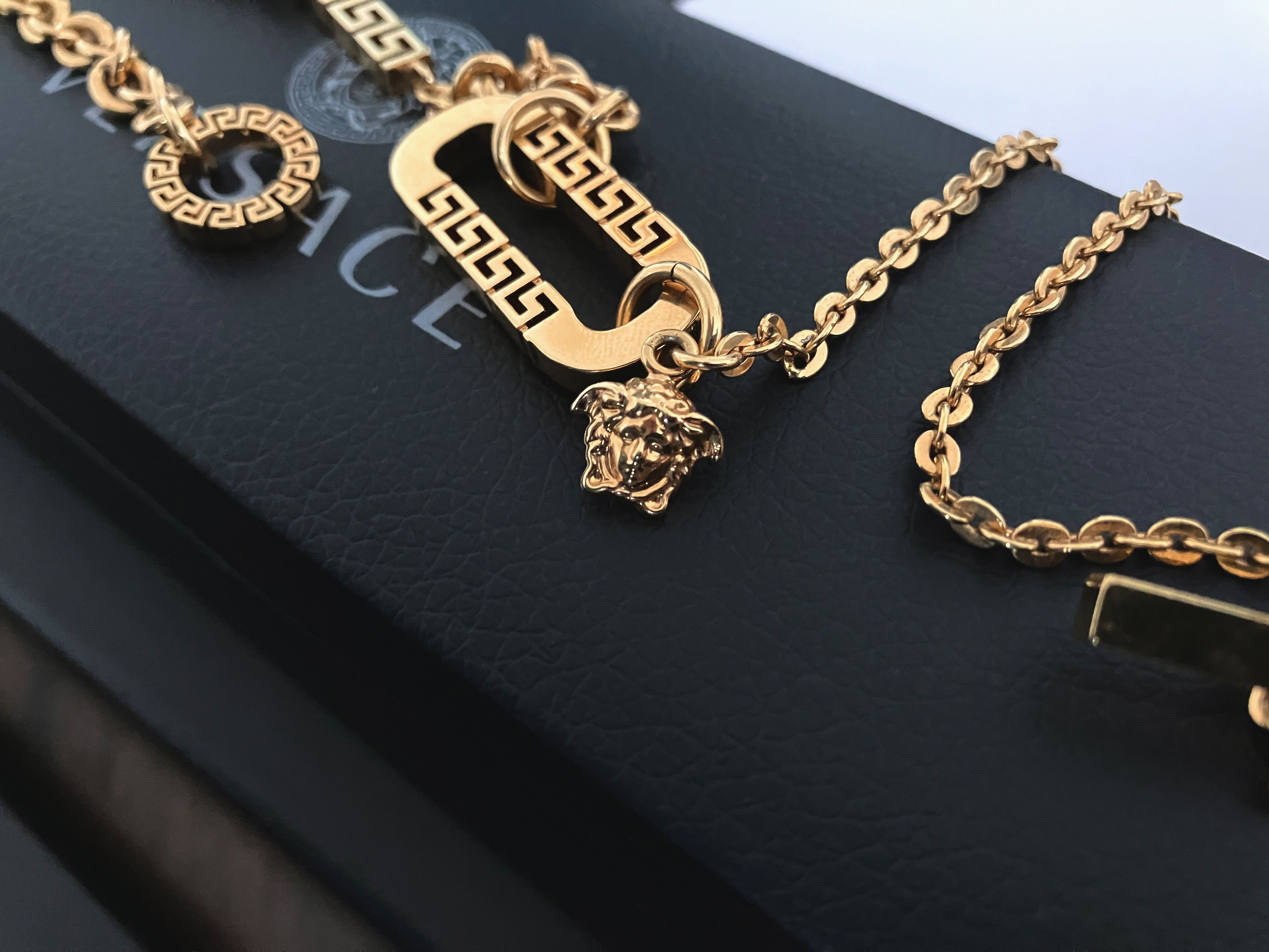 Versace Versace Gold Round Logo Necklace Gold Plated Size ONE SIZE - 5 Thumbnail
