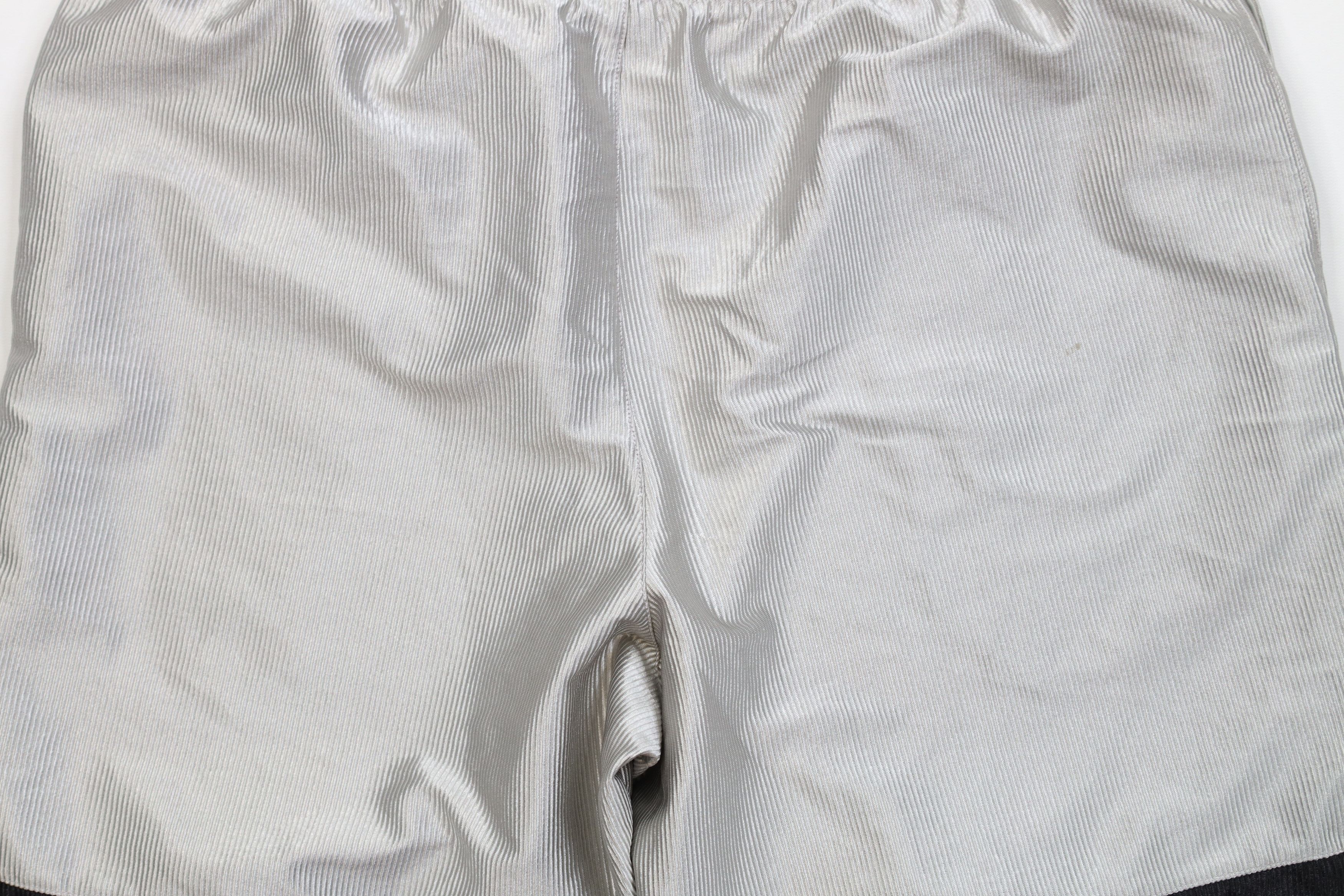 Nike Vintage 90s Y2K Nike Mini Swoosh Dazzle Basketball Shorts Size US 32 / EU 48 - 12 Thumbnail