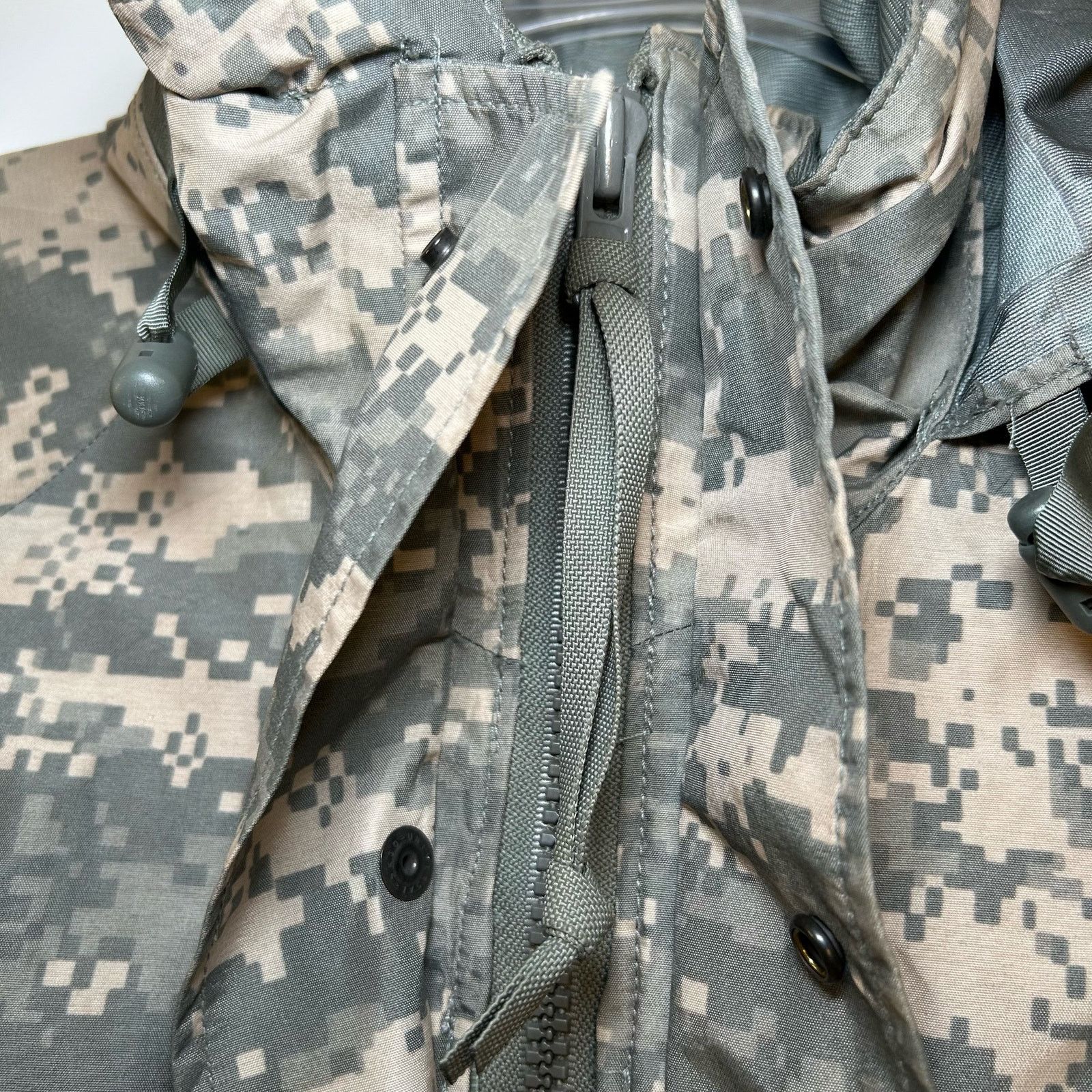 Vintage Camouflage Military Parka Jacket Camo Coat Nylon Hood Medium Size US M / EU 48-50 / 2 - 4 Thumbnail