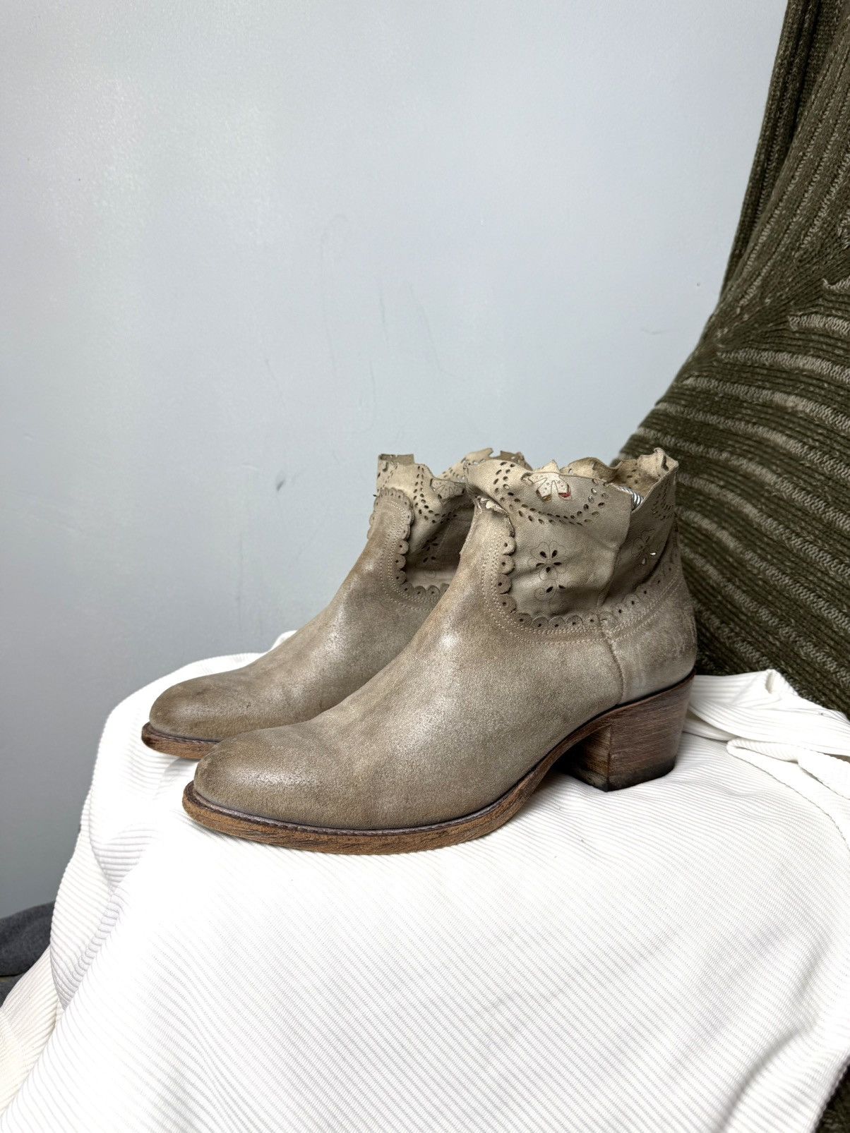 Rare! Vintage Sendra Suede Boots Cowboy Avant Garde