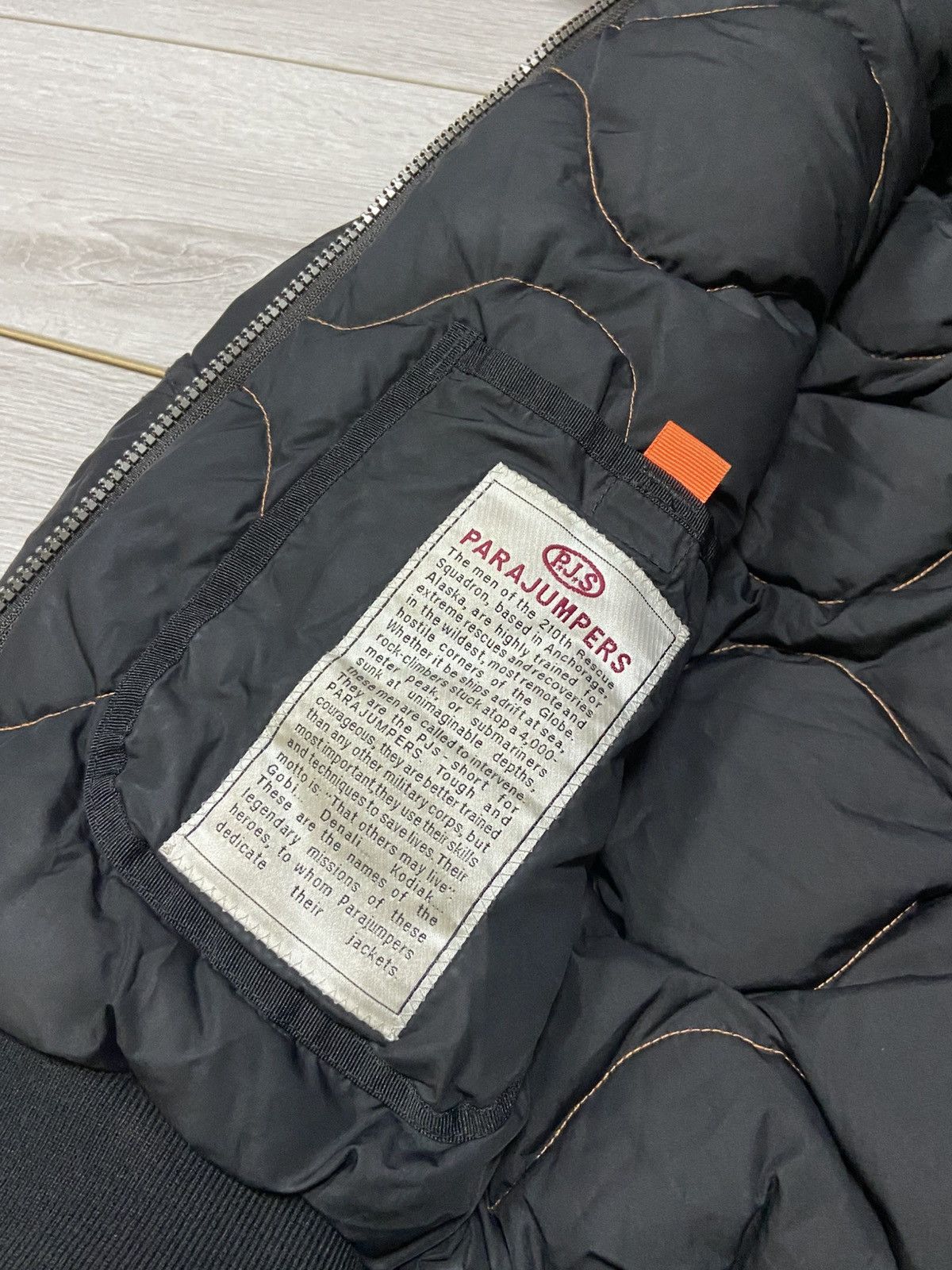 Parajumpers Parajumpers Alaska down bomber jacket zip carabiner Size US XS / EU 42 / 0 - 9 Thumbnail