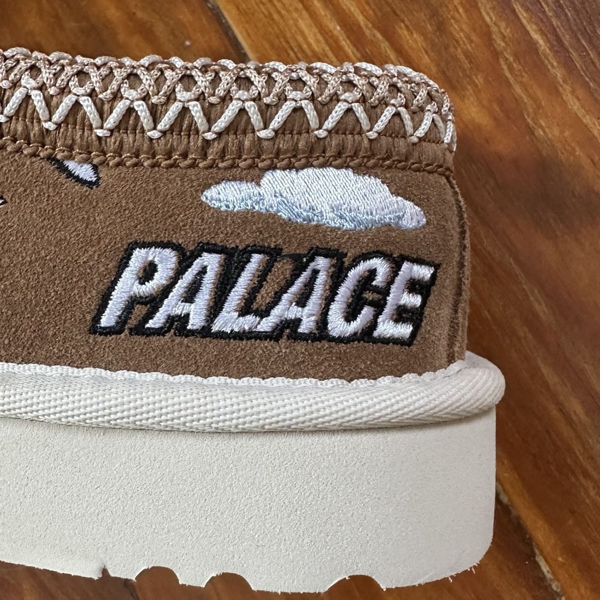 Palace × Ugg Palace UGG Looney Tunes Tasman Slipper Chestnut - Size 42 Size US 9 / EU 42 - 8 Thumbnail