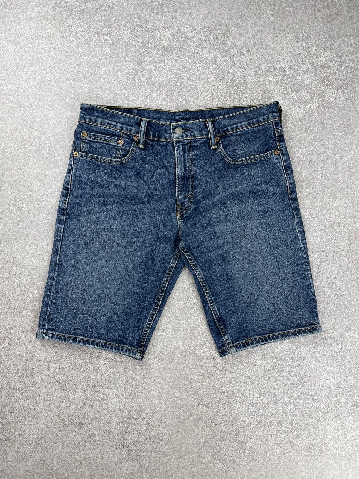 Levi's Levis Washed Blue Denim Shorts Size 32 Size US 32 / EU 48 - 1 Thumbnail