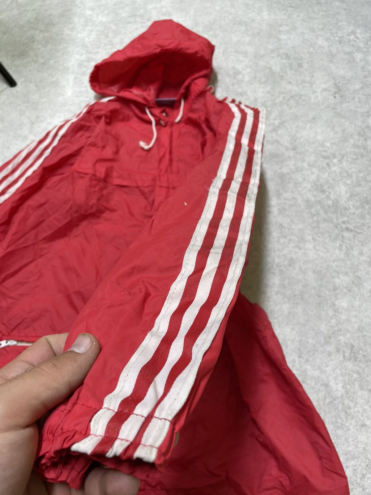 Adidas × Japanese Brand × Vintage Classic 90s Adidas Windbreaker In Bold Red Lightweight Nylon Size US L / EU 52-54 / 3 - 8 Thumbnail