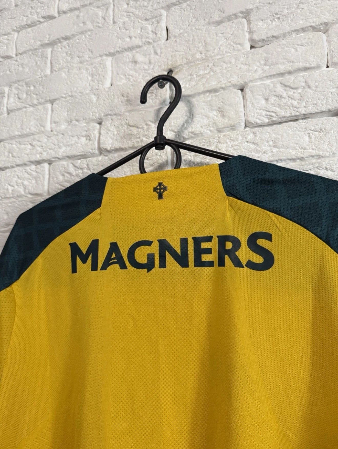 New Balance New Balance Celtic 19/20 Away Jersey Sz M Size US M / EU 48-50 / 2 - 6 Thumbnail