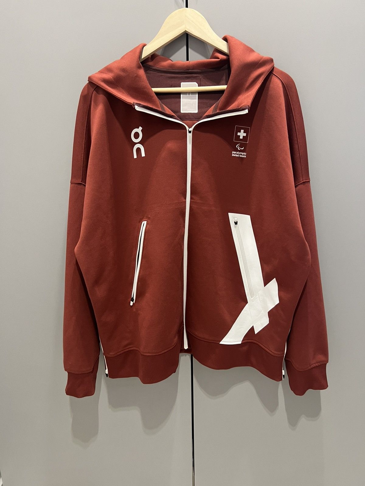 Sports Specialties On Running Swiss Paralympic Team Hoodie Jacket Burgundy Size US XL / EU 56 / 4 - 15 Thumbnail