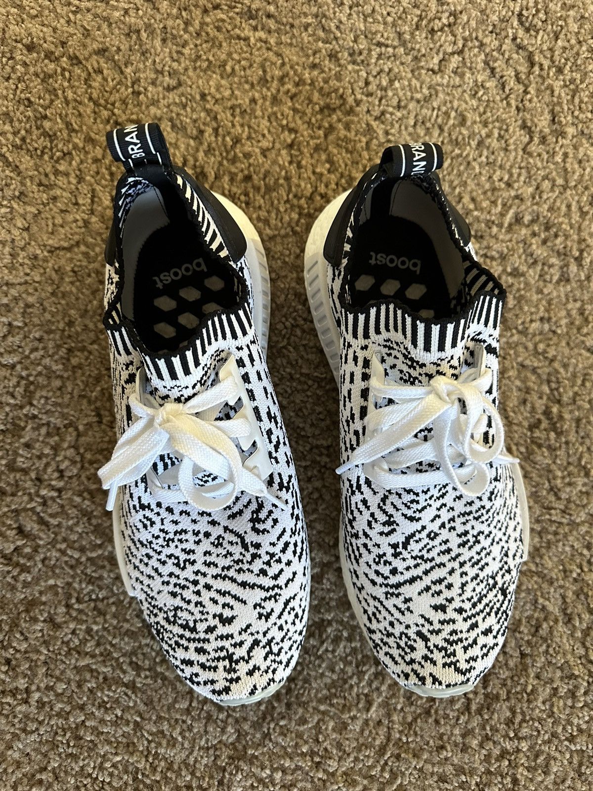 Adidas Adidas NMD_R1 Primknit ‘Zebra’ Size US 10.5 / EU 43-44 - 2 Thumbnail