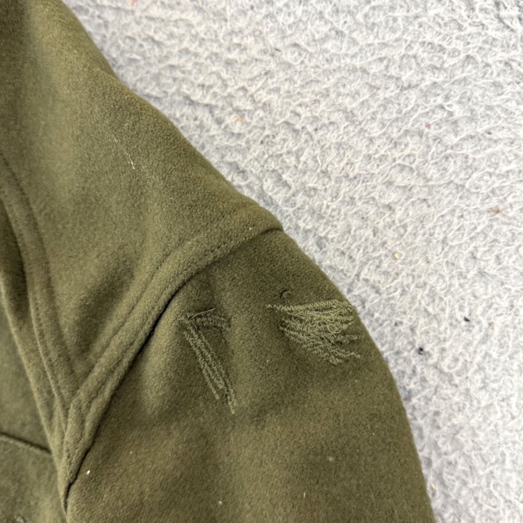 Olive VINTAGE US Army OG 108 Field Shirt Mens Small Wool Button Up Olive Green Army Shirt Size US S / EU 44-46 / 1 - 7 Thumbnail