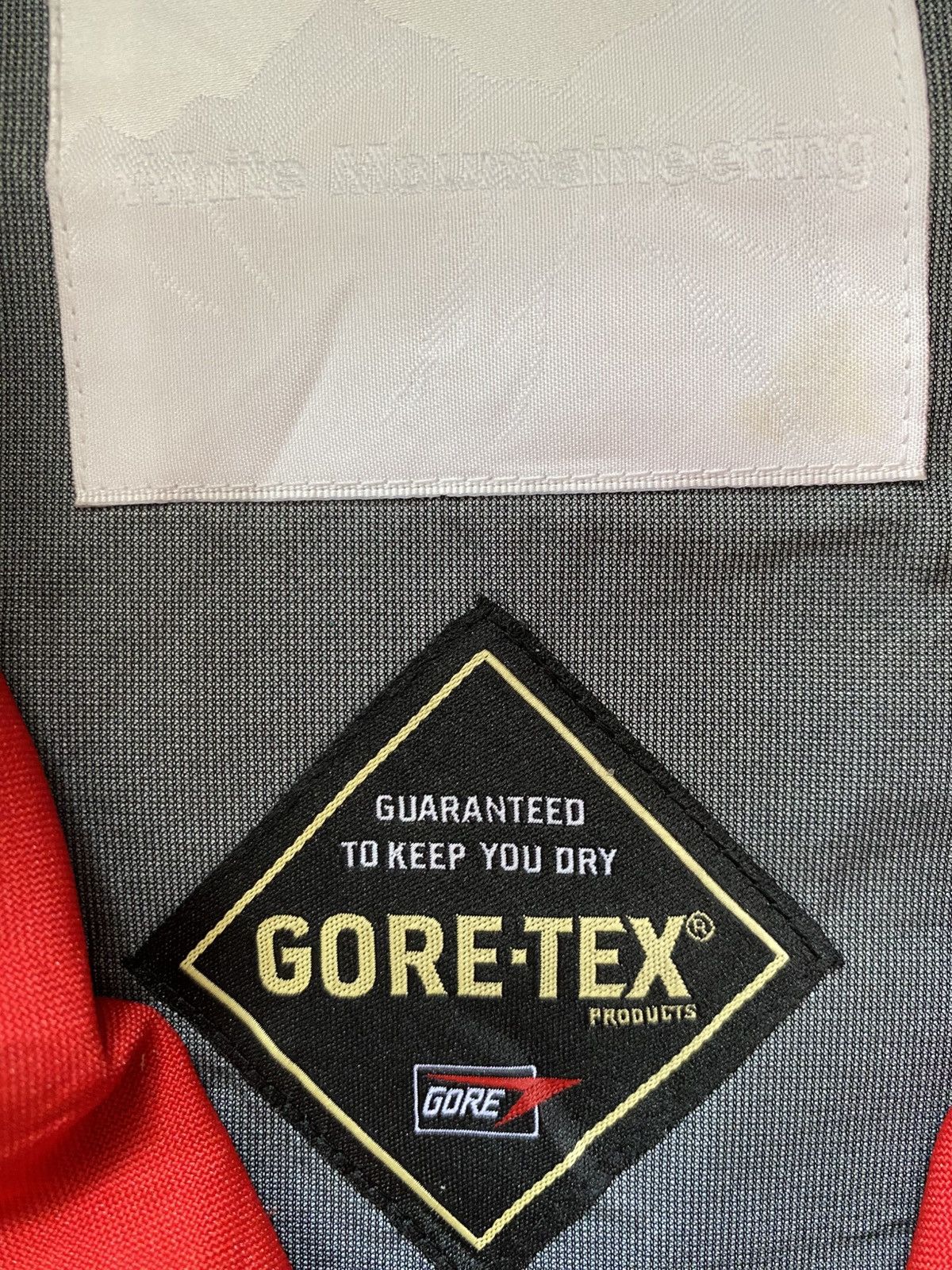 Goretex × Japanese Brand × White Mountaineering WHITE MOUNTAINEERING GORETEX UTILITY POCKET JACKET HOODED Size US M / EU 48-50 / 2 - 6 Thumbnail