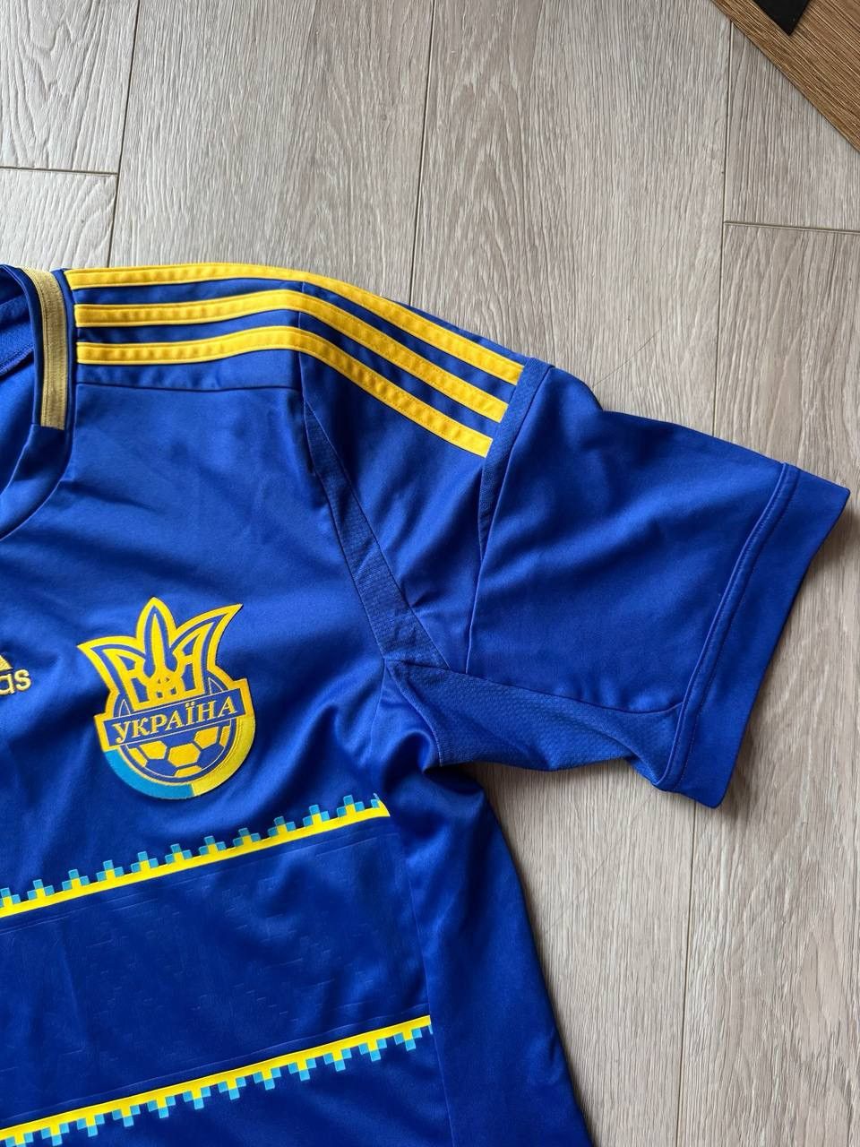 Other 2011-2012 Adidas Ukraine Away Jersey Size US S / EU 44-46 / 1 - 4 Thumbnail