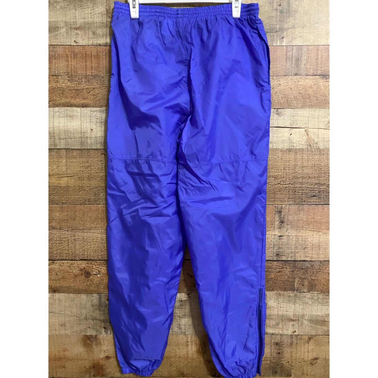 Nike VINTAGE Nike Grey Tag Purple Med Nylon Windbreaker Running Pants EUC Woman Track Pants M Gray Baggy Drawstring Logo Lightweight Activewear Size 32" / US 10 / IT 46 - 2 Thumbnail