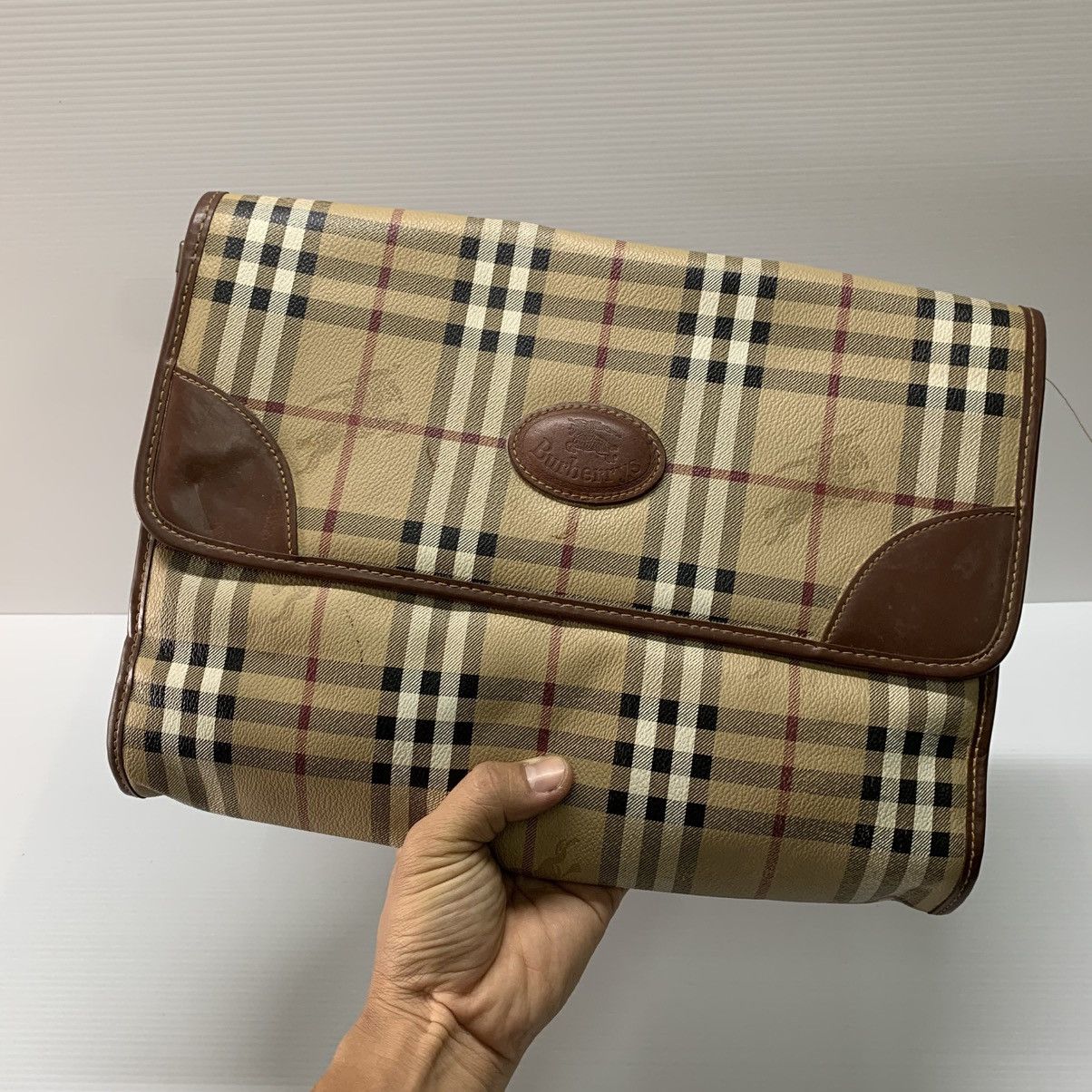 Burberry Burberrys Vintage Novacheck Clutch Size ONE SIZE - 1 Thumbnail
