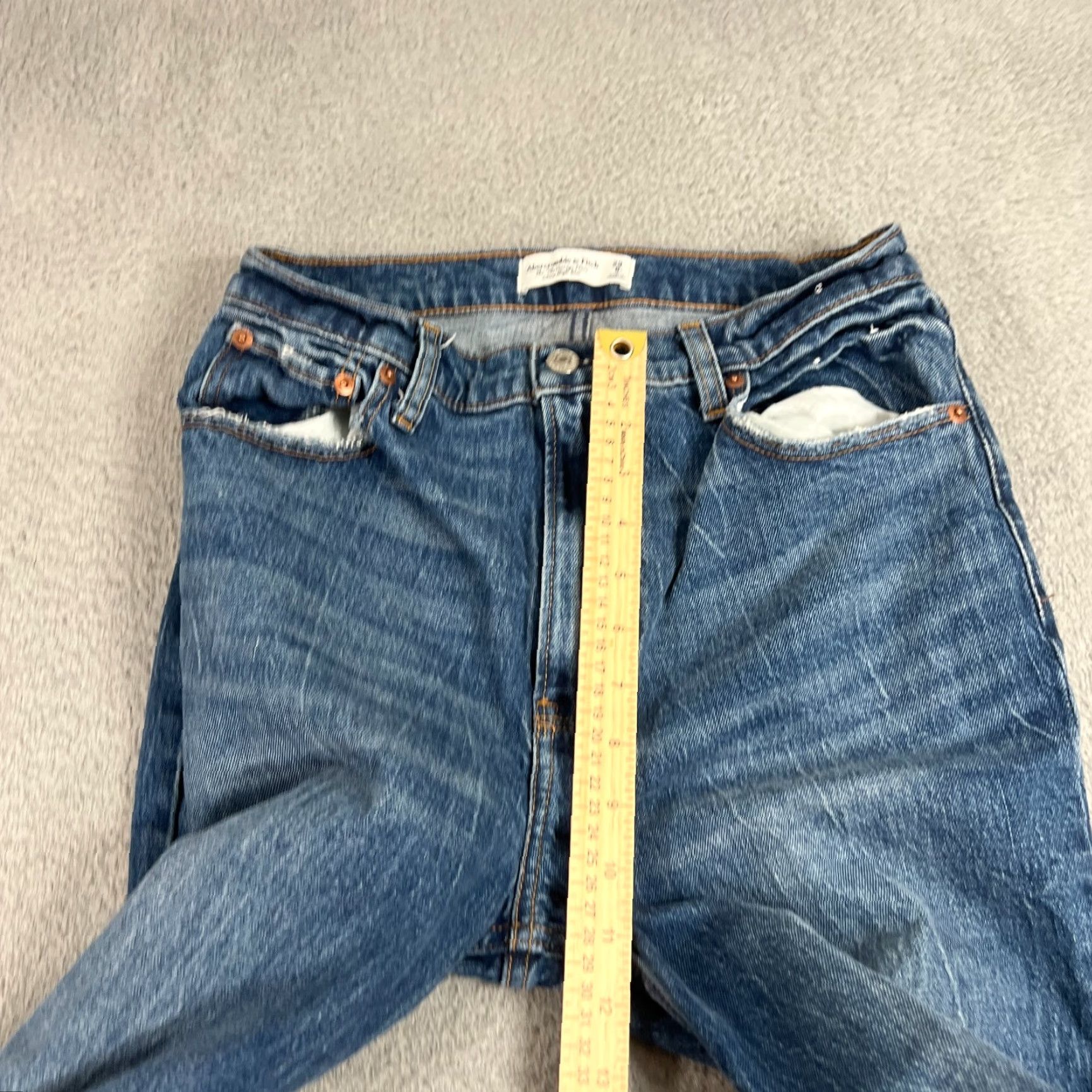 Abercrombie & Fitch Abercrombie & Fitch Jeans Womens 8 70s Vintage Flare Ultra High Rise Blue Denim Baggy Bohemian Hippie Preppy Outdoor Mens Womens Girls Size 29" - 4 Thumbnail