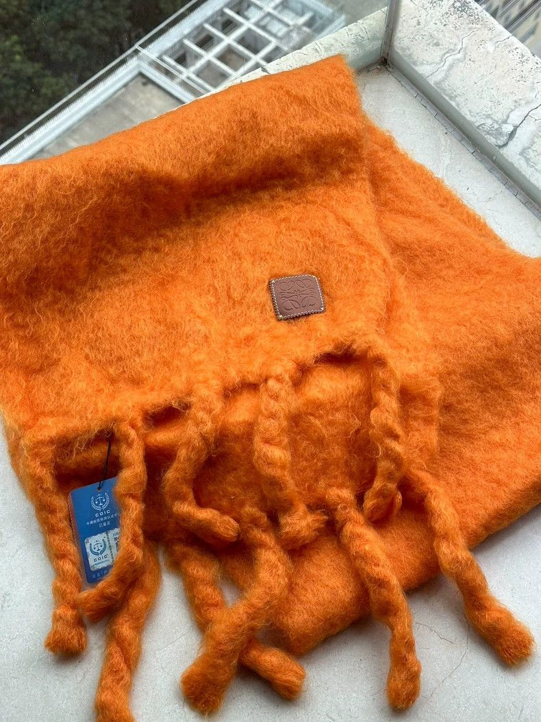 Loewe LOEWE A brown fur scarf Size ONE SIZE - 1 Thumbnail