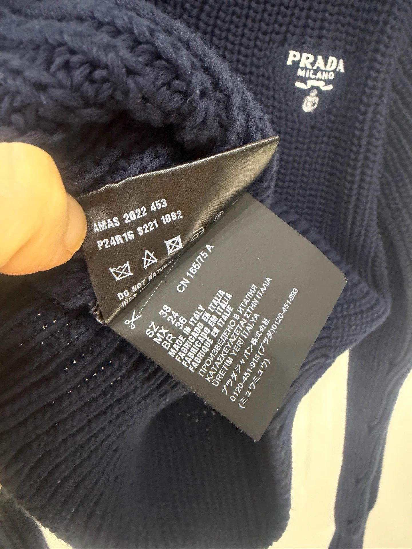 Prada Prada Navy Blue Triangle Logo V-Neck Knit Sweater 38 Size S / US 4 / IT 40 - 4 Thumbnail