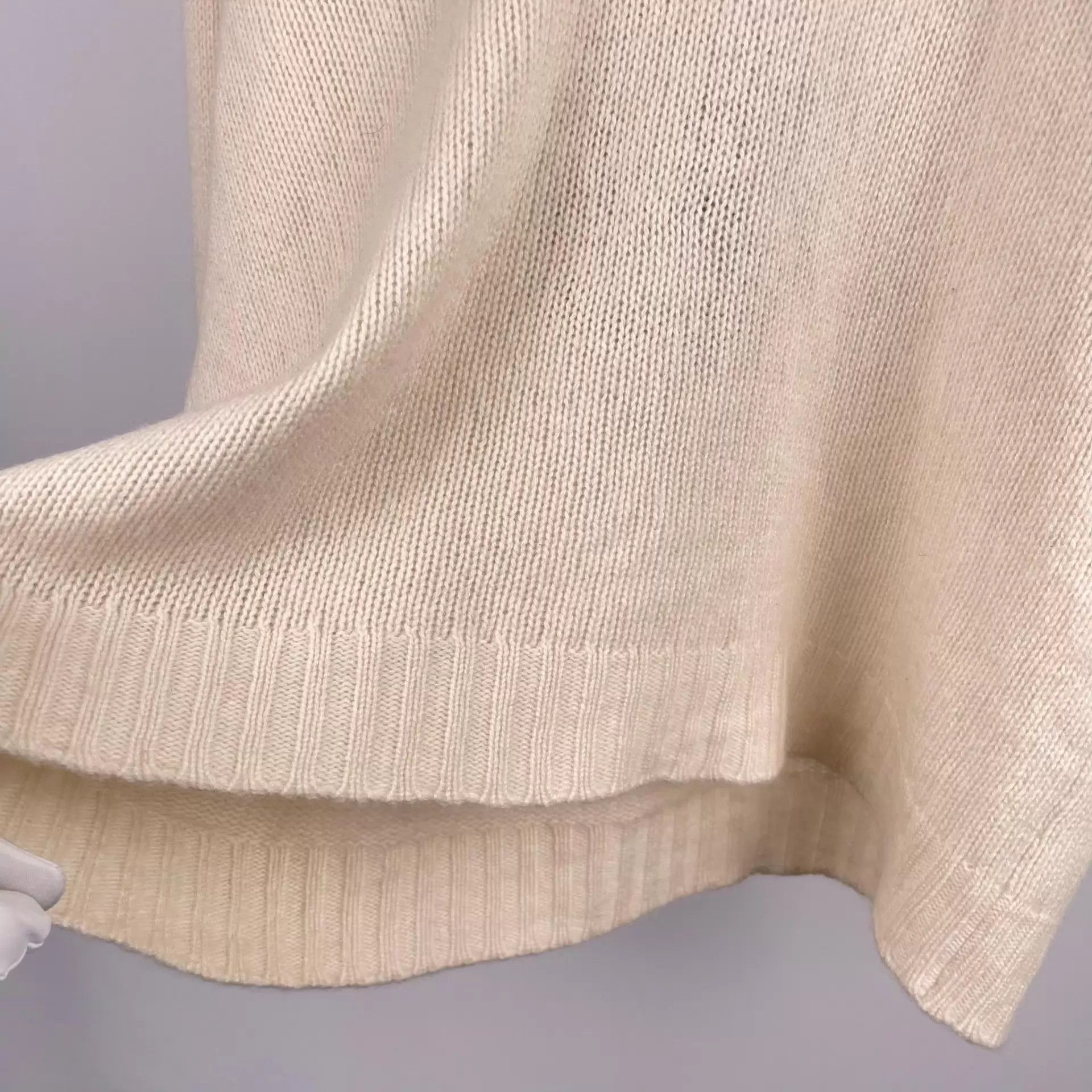 Dior Dior Cashmere White Top Size 36 Size XS / US 0-2 / IT 36-38 - 8 Thumbnail