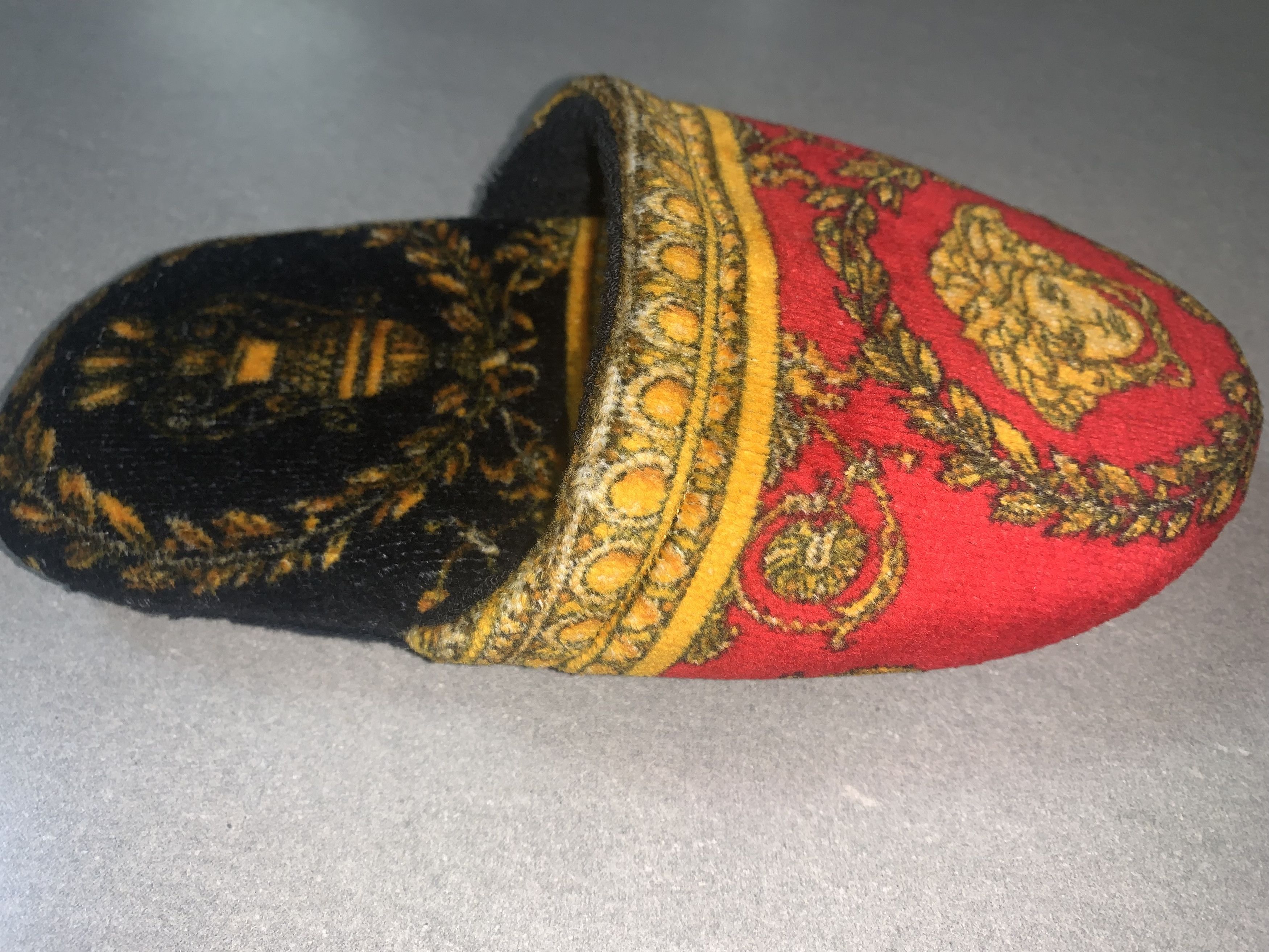 Versace VERSACE WOMENS MEDUSA BAROQUE HOUSE SLIPPERS SMALL 5/6US Size US 5 / IT 35 - 5 Thumbnail