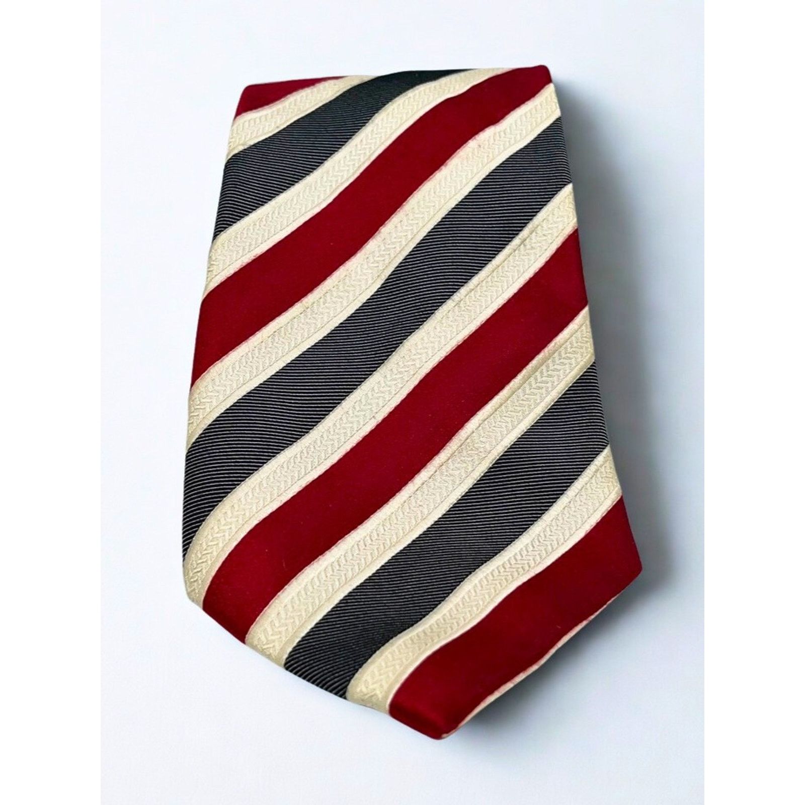 Donald Trump Donald J. Trump Signature Silk Striped Crest Tie Handmade Size ONE SIZE - 5 Thumbnail