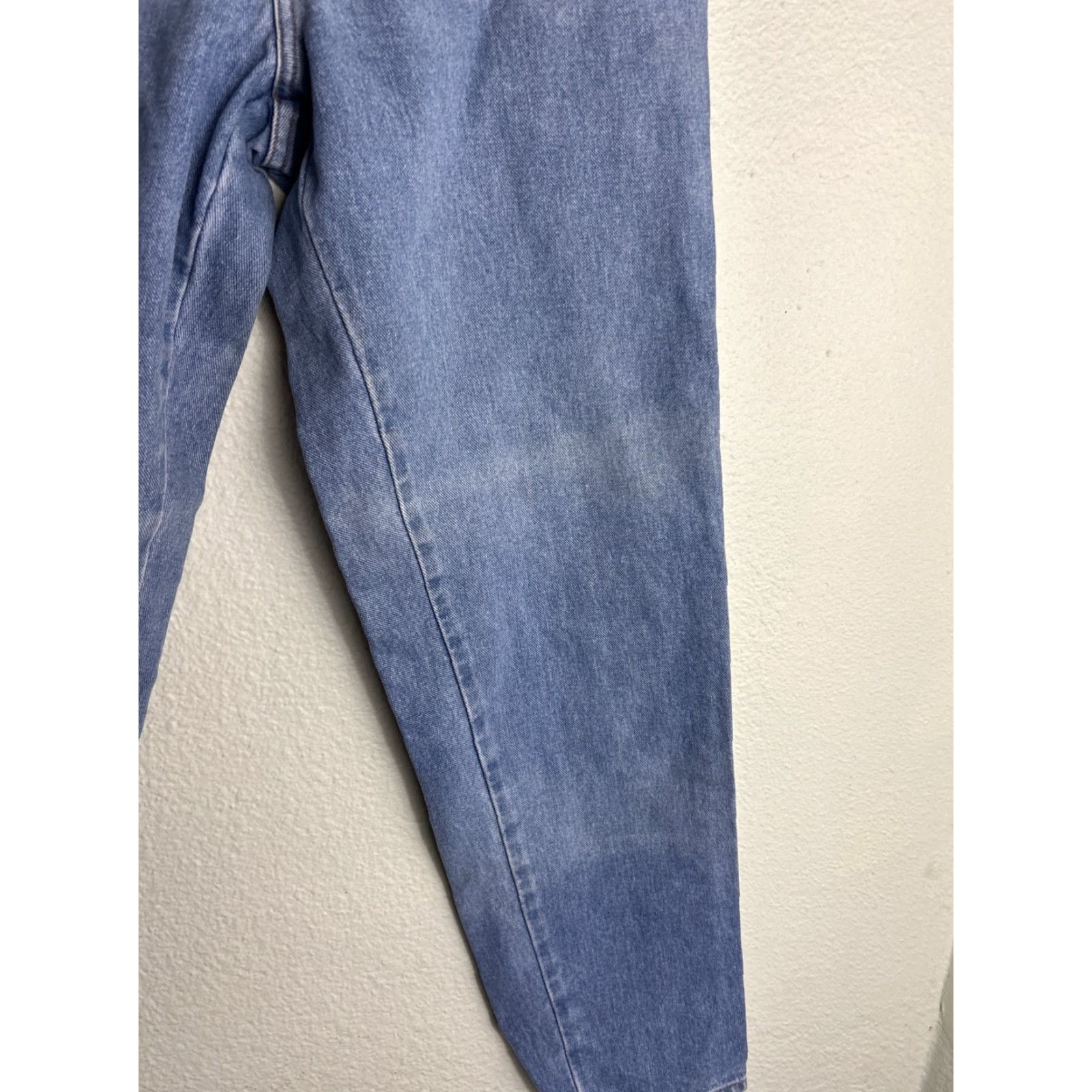 Eddie Bauer VINTAGE Eddie Bauer Jeans Women 12 Regular 32in Inseam High Rise Light Wash Denim Blue 5-Pocket City Retro Christmas Mom Womens Jeans (12) Size 34" / US 12 / IT 48 - 7 Thumbnail