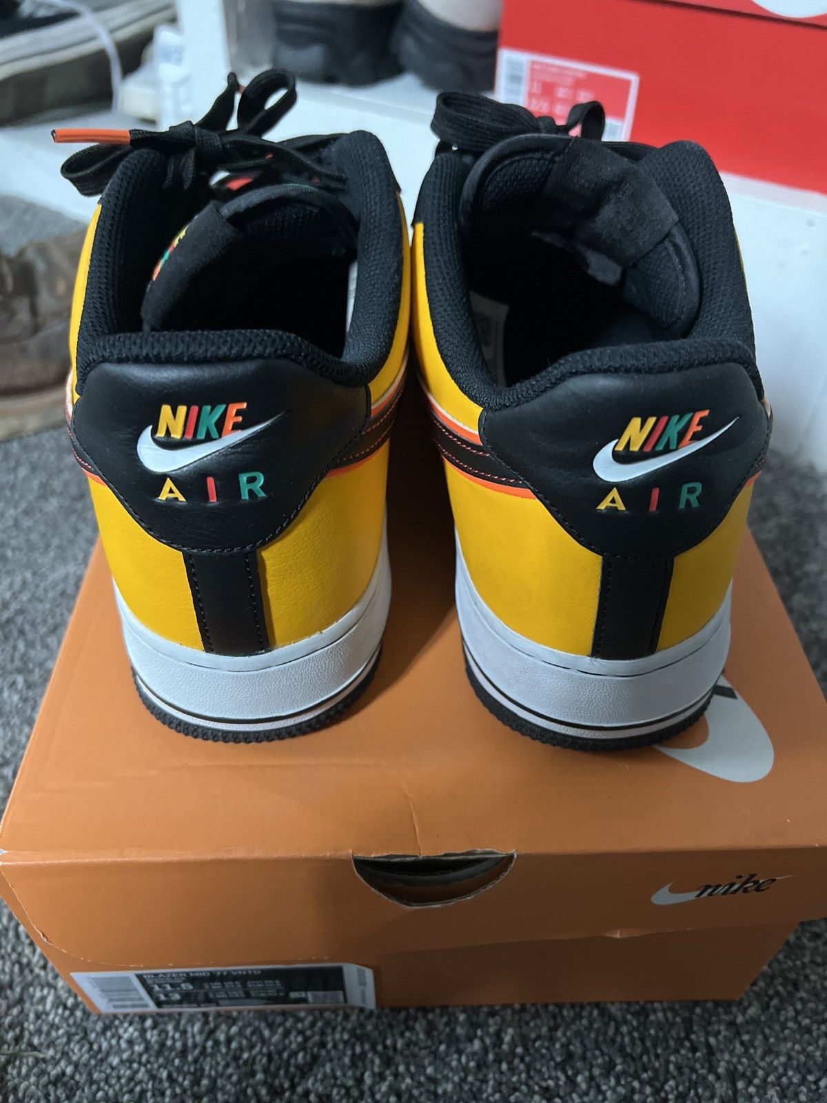 Nike Nike AF1 Sunburst Size US 10.5 / EU 43-44 - 7 Thumbnail
