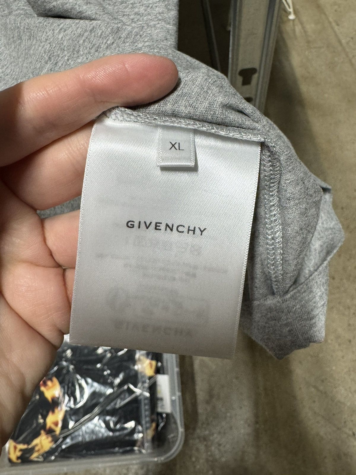 Givenchy Givenchy Logo Lightning T-Shirt NEW 650$ Size US XL / EU 56 / 4 - 4 Thumbnail