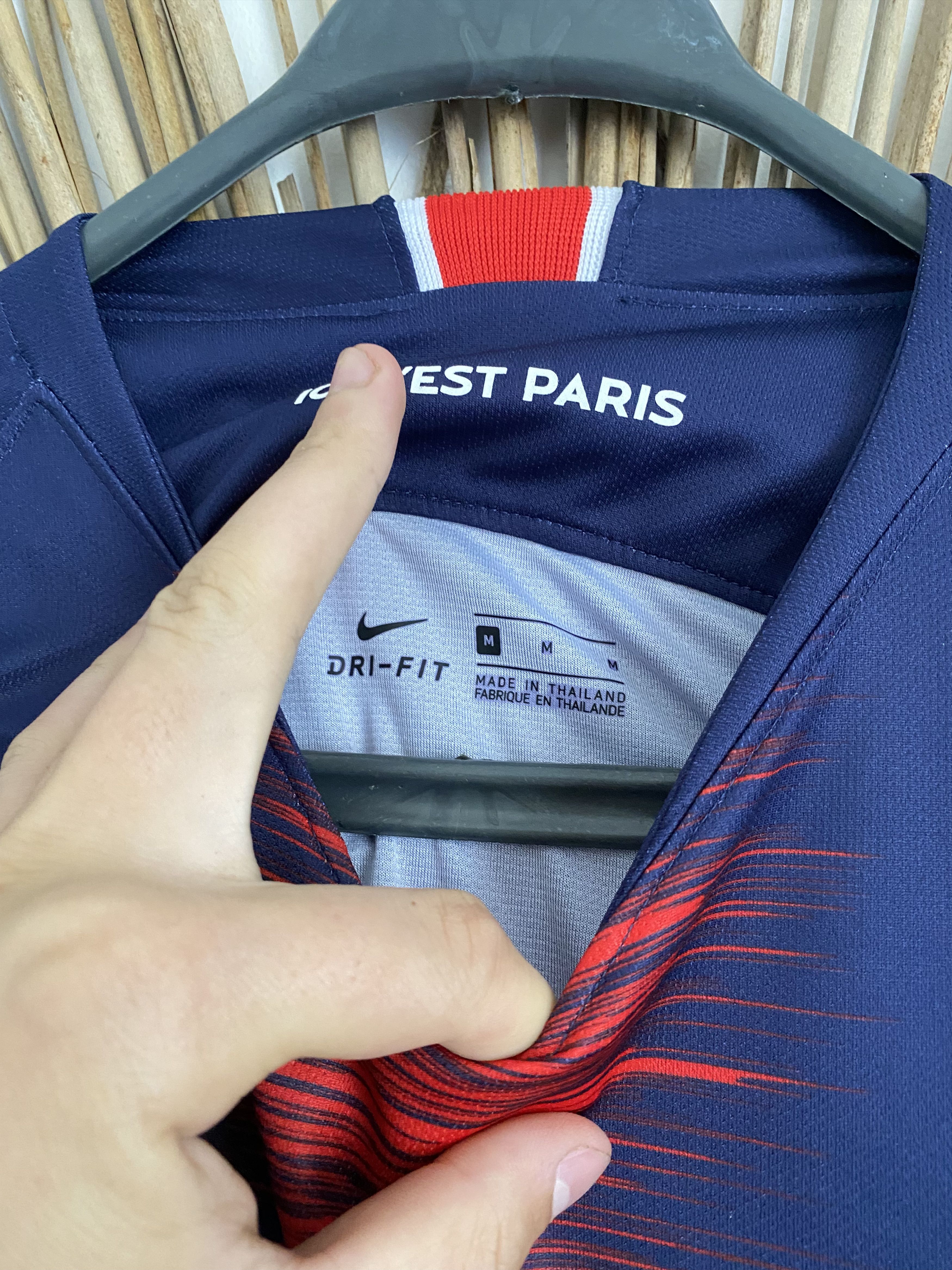 Nike PSG 2018 2019 handboll soccer football jersey Size US M / EU 48-50 / 2 - 7 Thumbnail