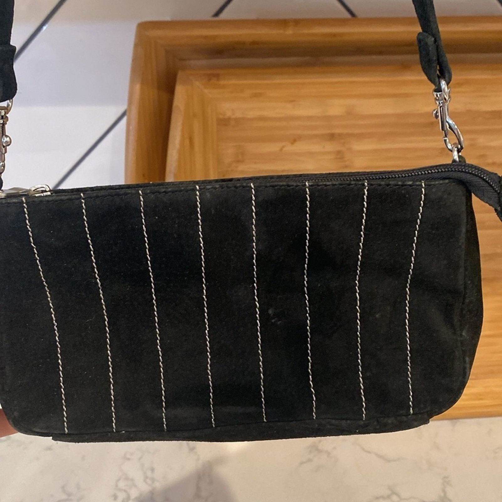 Wilsons Leather Wilsons leather Y2K 90s vintage suede shoulder mini baguette Size ONE SIZE - 2 Thumbnail