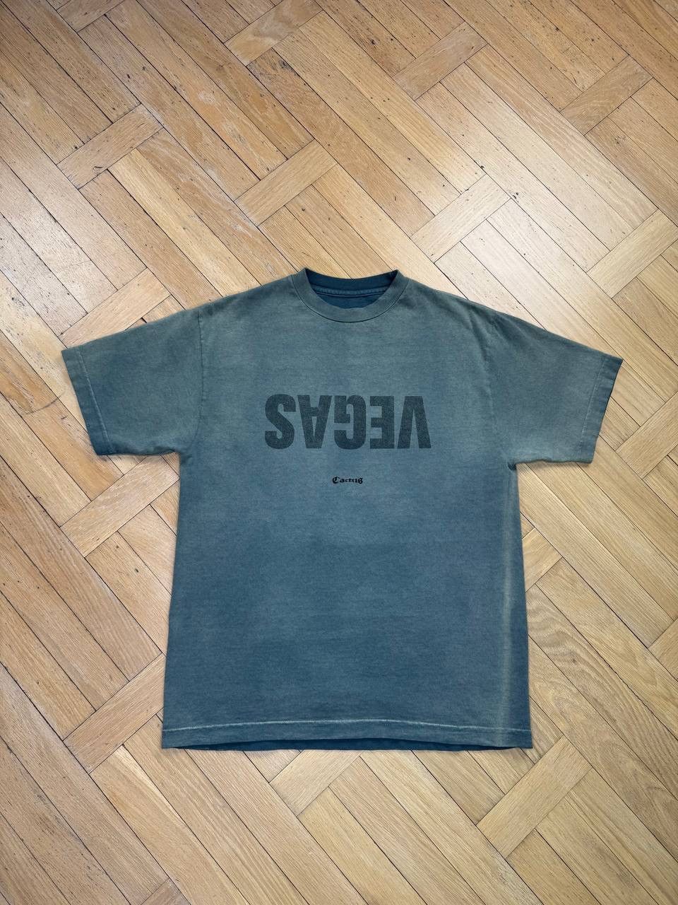 Travis Scott Travis Scott Cactus Jack “Vegas” Washed Tee Size US M / EU 48-50 / 2 - 1 Thumbnail