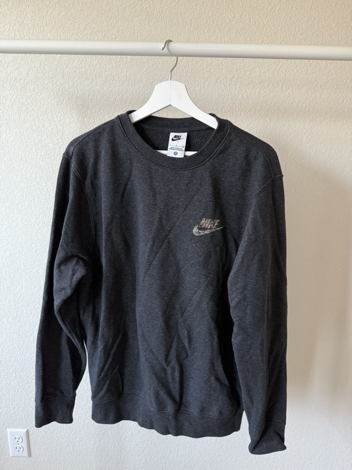 Nike Graffiti Logo Crewneck Sweatshirt 🔥 Size US S / EU 44-46 / 1 - 2 Thumbnail