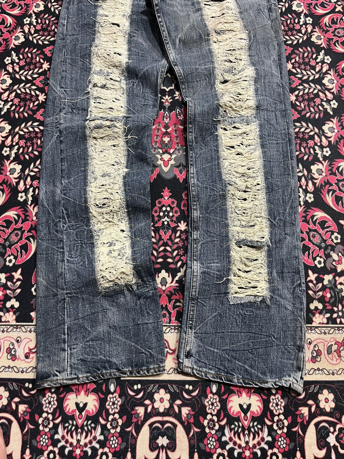 Hysteric Glamour Japanese Brand Daily News Double Waist Distressed Blue Jeans Size US 33 - 7 Thumbnail
