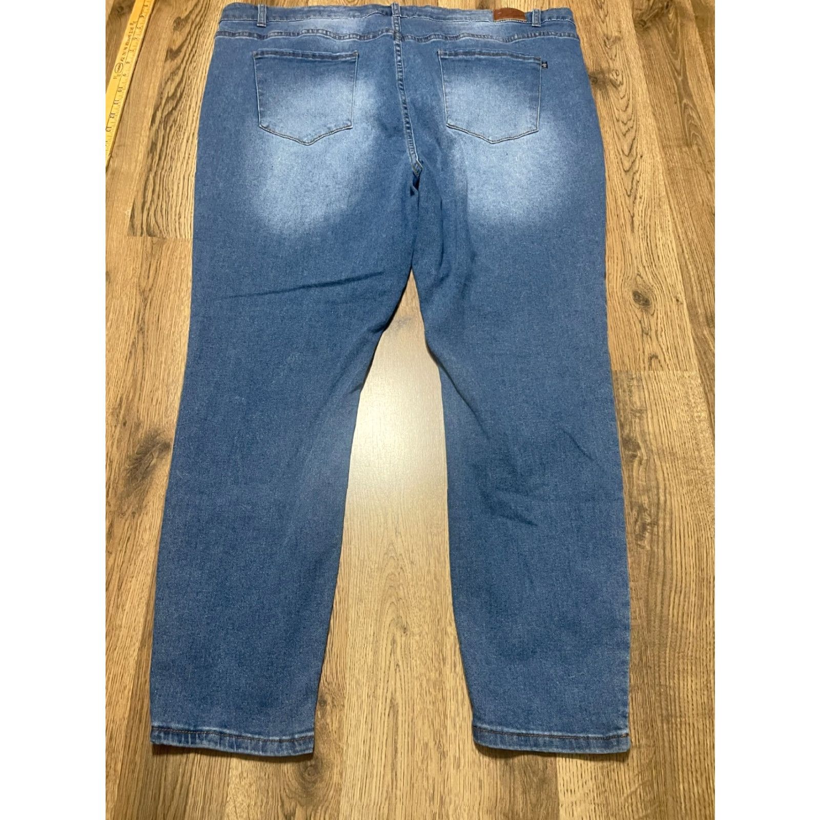 Vintage Tahari Jeans Women's Plus Size 24W Blue Denim Chloe Fit Solution Skinny Jeans Women 24W Blue Denim Tahari Regular Skinny 27 in Inseam Mens? Size 42" / US 20 - 2 Thumbnail