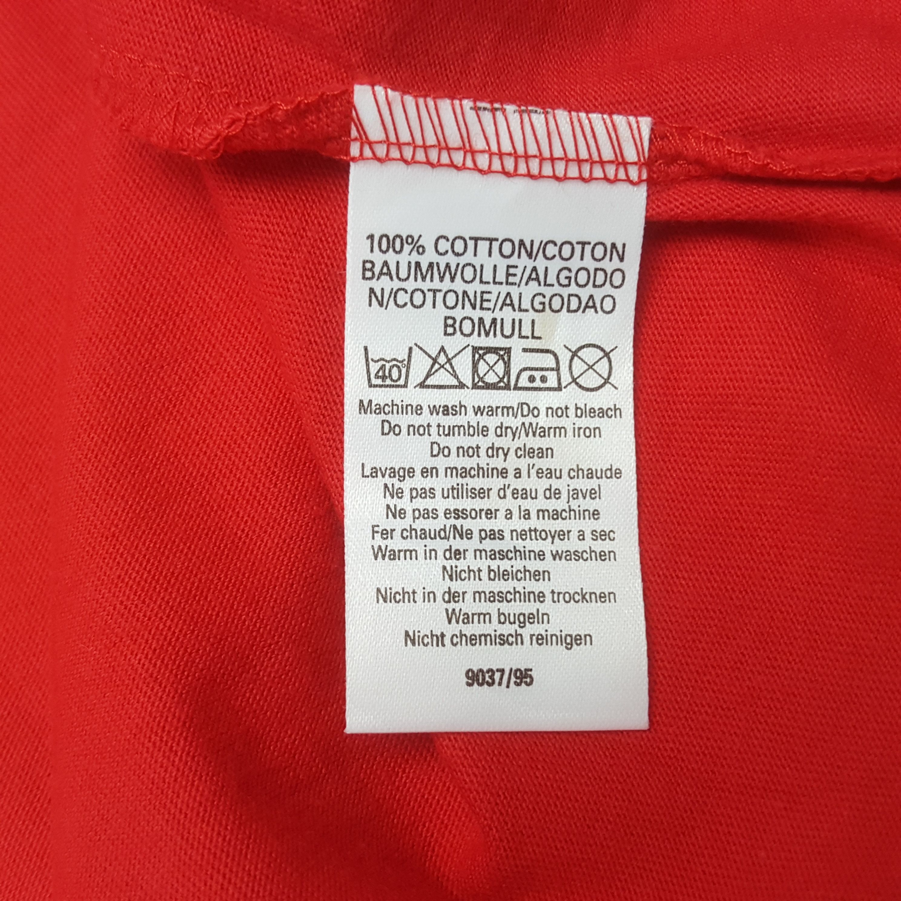Burberry Vintage Burberrys Embroidery Logo Tshirt Size US L / EU 52-54 / 3 - 6 Thumbnail