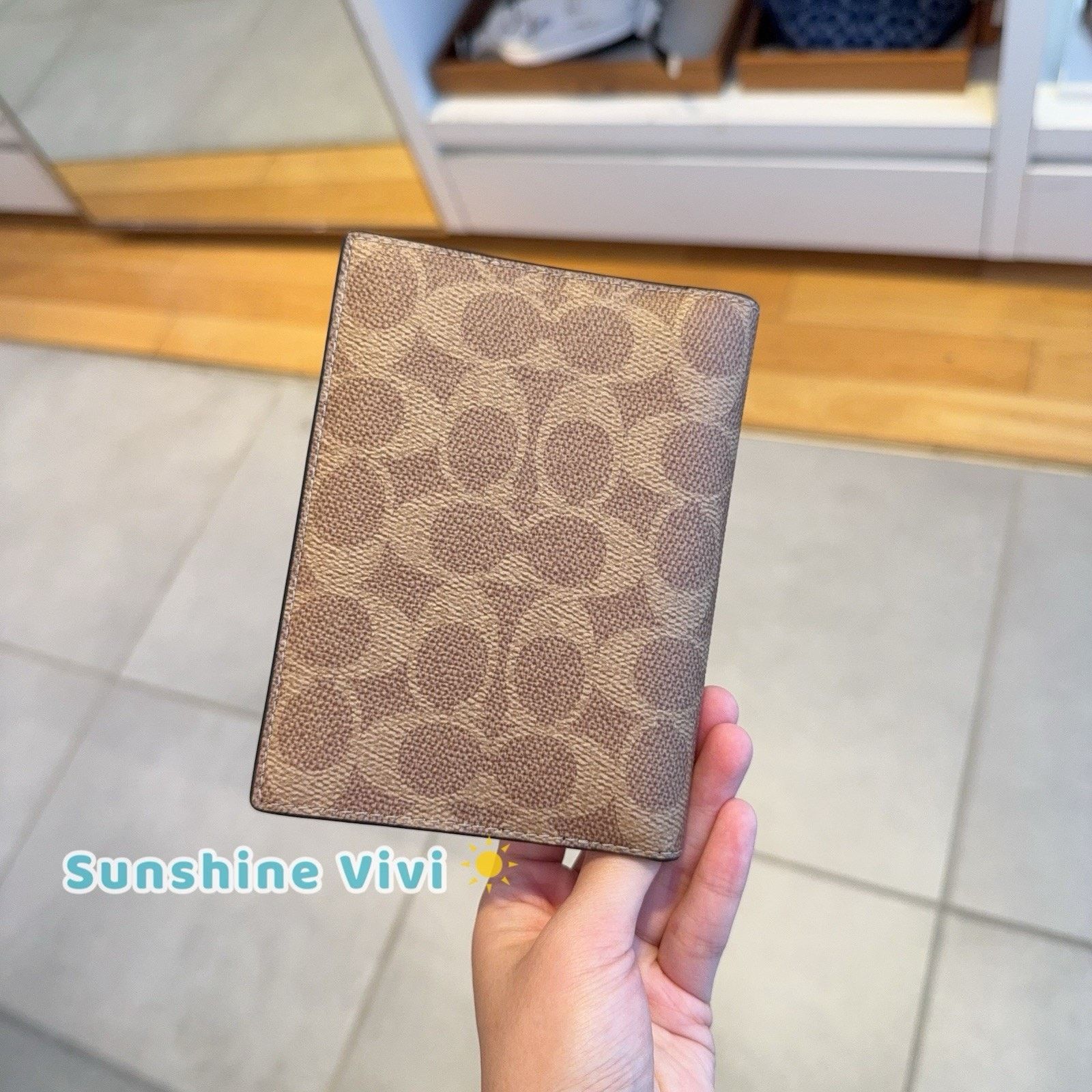 Coach NWT Coach Passport Case Case Canvas CW170 Tan/Black Size ONE SIZE - 3 Thumbnail