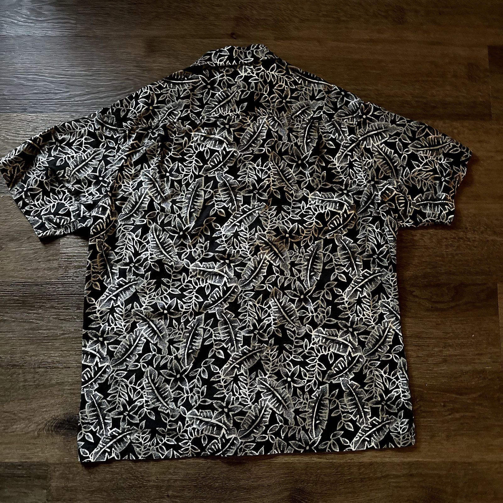 Woolrich Woolen Mills Woolrich short sleeve button-up Size US L / EU 52-54 / 3 - 5 Thumbnail