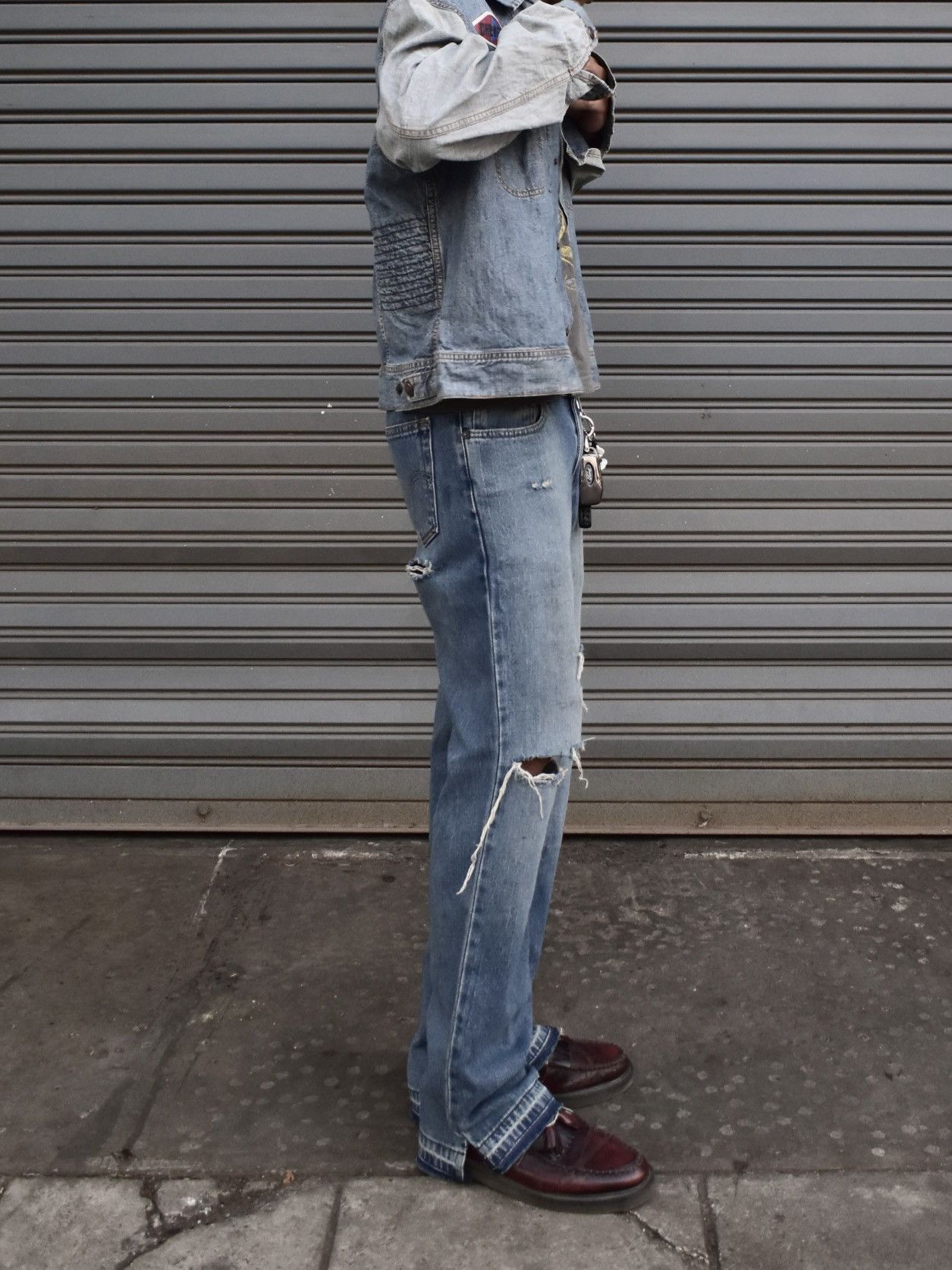 Levi's VINTAGE 2000s LEVI'S 550 DISTRESSED JEANS Size US 31 - 7 Thumbnail