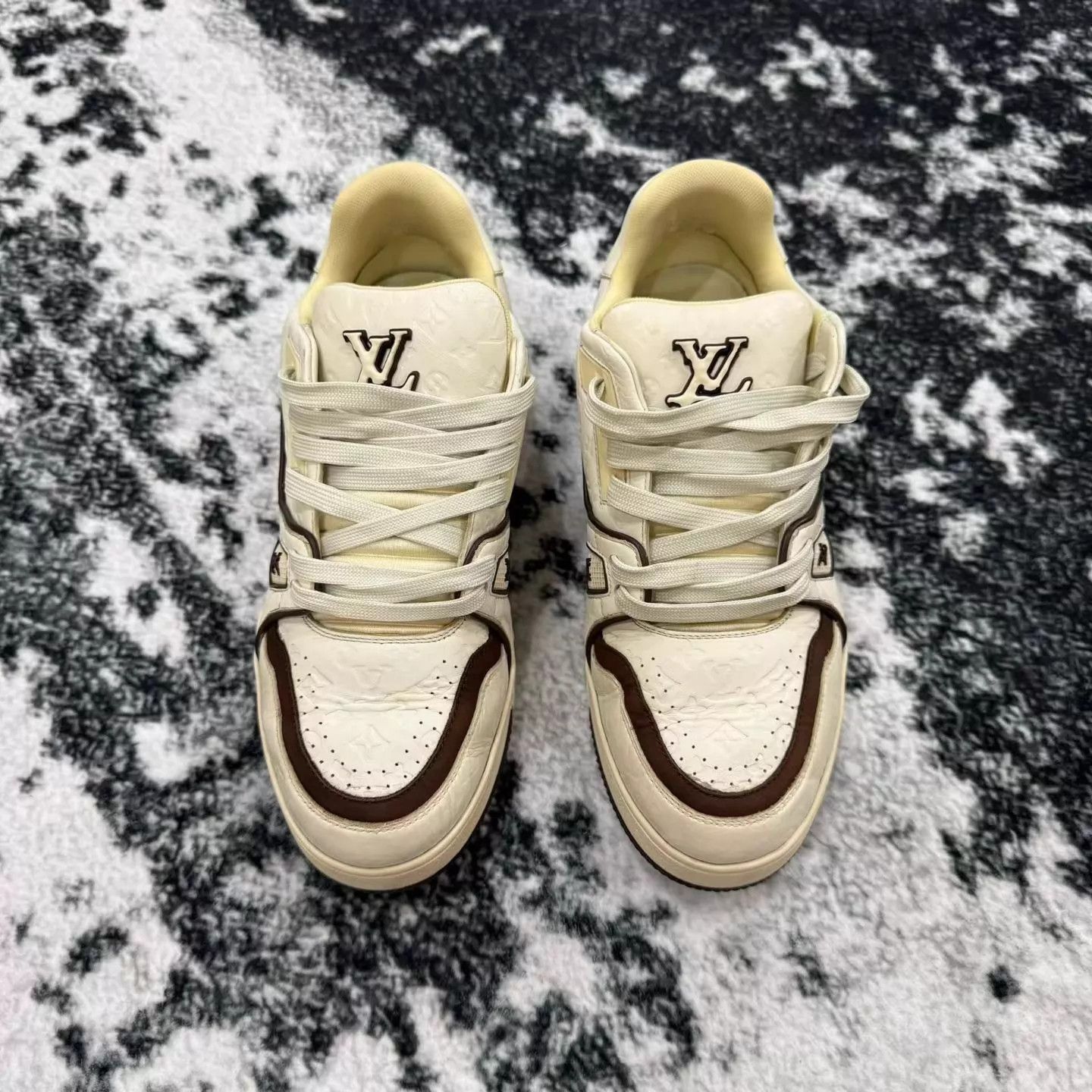 Louis Vuitton LOUIS VUITTON LV Trainer Tan & Beige 40 Near New Size US 7 / EU 40 - 2 Thumbnail