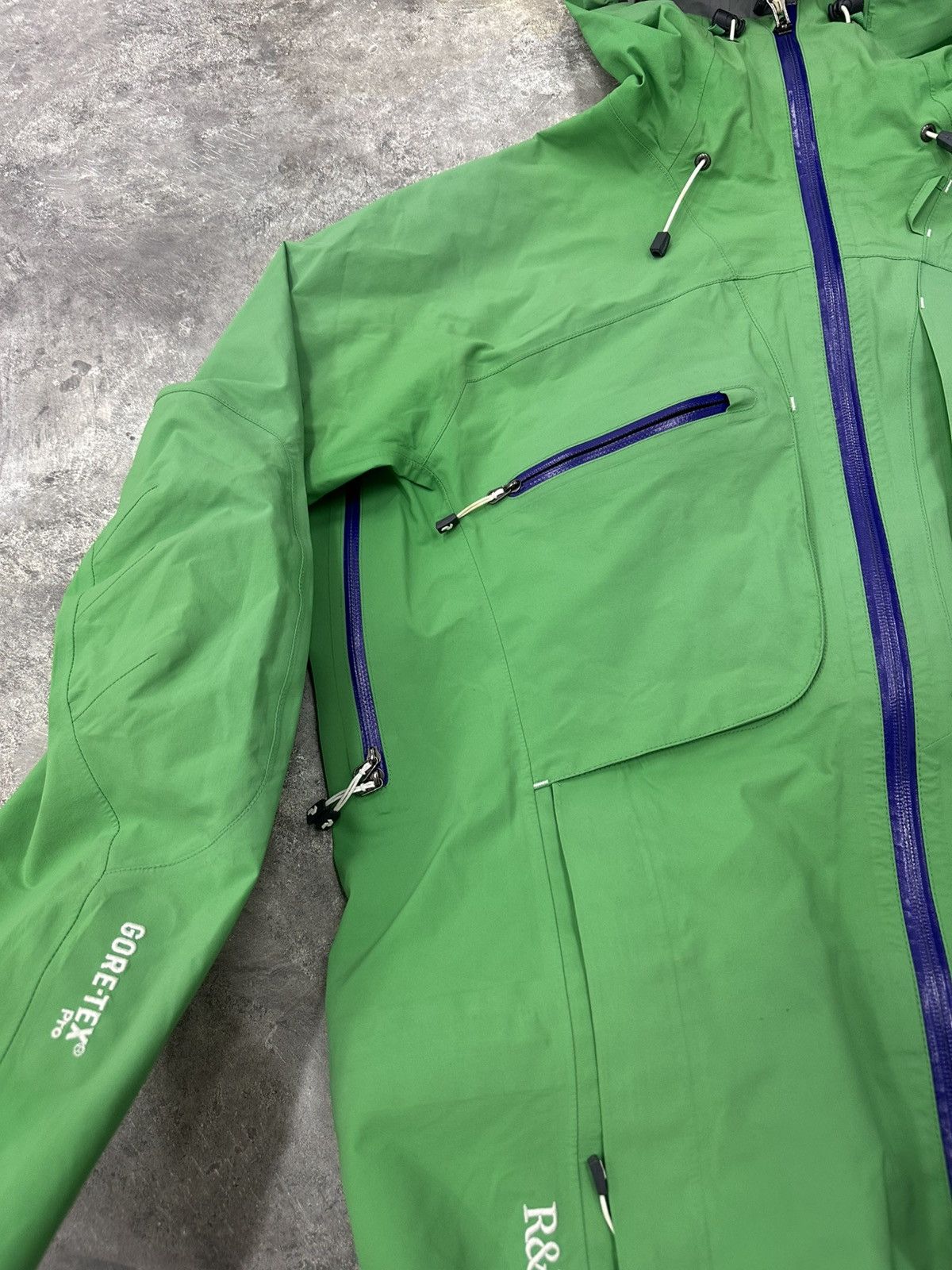 Peak Performance Peak Performance Gore Tex Pro Jacket Outdoor Gorpcore Style Size US M / EU 48-50 / 2 - 4 Thumbnail