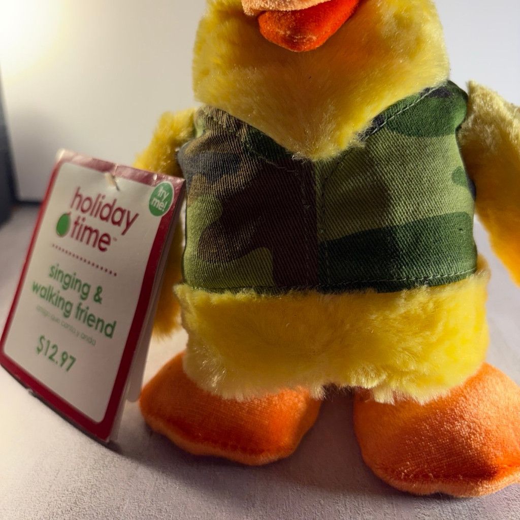 J Brand RARE-Dan Dee PlushChristmasChicken Size 26 - 3 Thumbnail