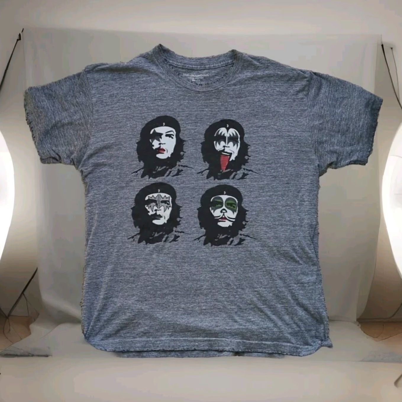 Vintage VINTAGE Kid Dangerous KISS T Shirt L Gray Short Sleeve Crew Neck Men Size US L / EU 52-54 / 3 - 2 Thumbnail