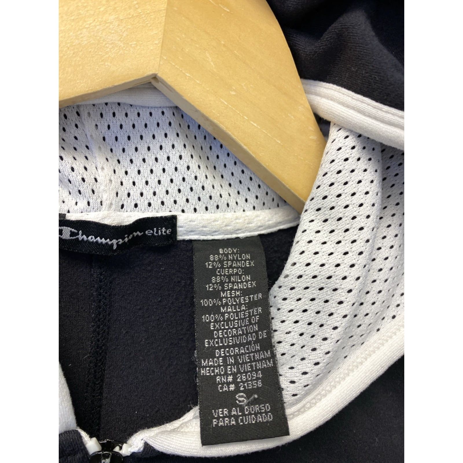 Champion Champion Elite Hoodie Women’s S Black Full Zip Hoodie with Pockets Activewear Jacket LS Size S / US 4 / IT 40 - 3 Thumbnail