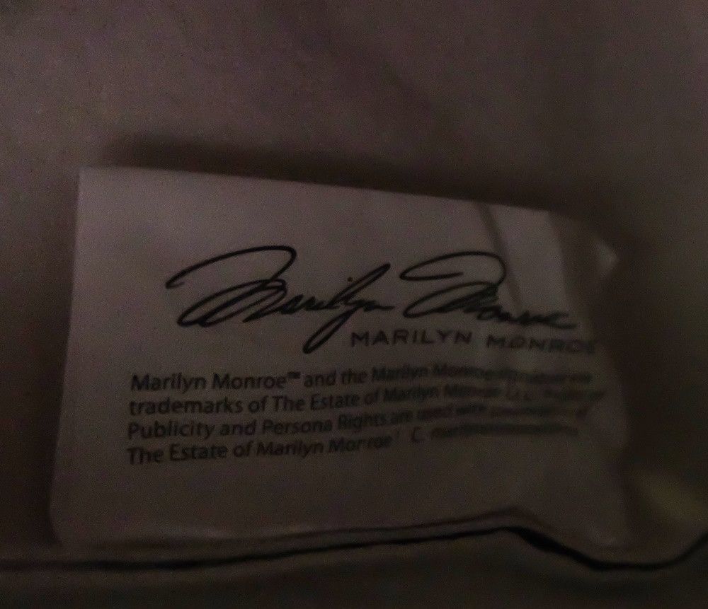 Designer Marilyn Monroe Pyramid Bag Size ONE SIZE - 2 Thumbnail