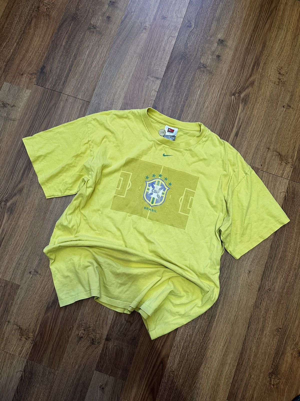 Nike Vintage Nike Team Brazil CBF Graphic T-Shirt - Yellow Size L Size US L / EU 52-54 / 3 - 1 Thumbnail