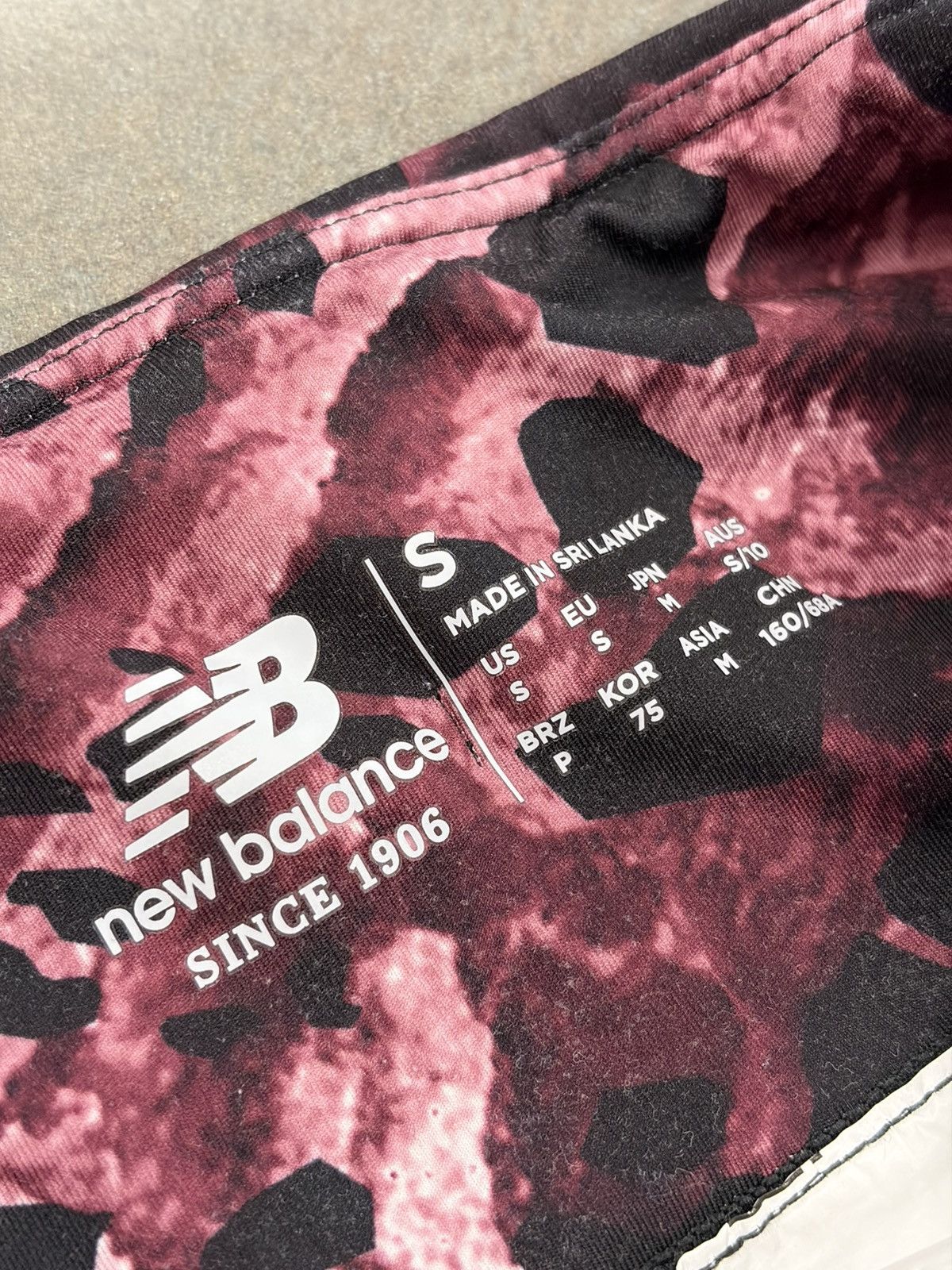New Balance New Balance Pants Womens Small Pink Black NB Dryx Leggings Size 25" / US 0 / IT 36 - 6 Thumbnail