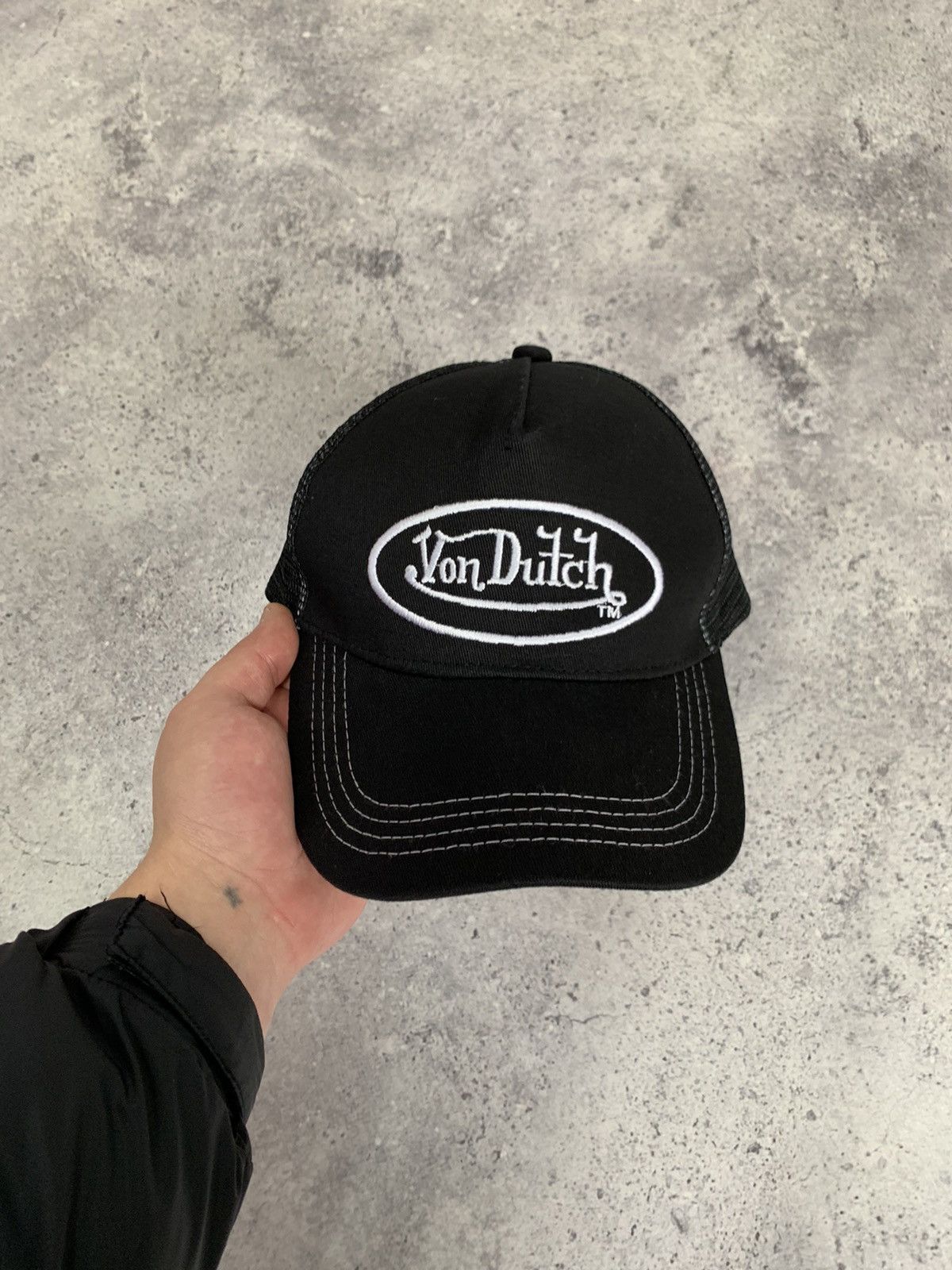 Von Dutch】 ボンダッチ Black Trucke キャップ