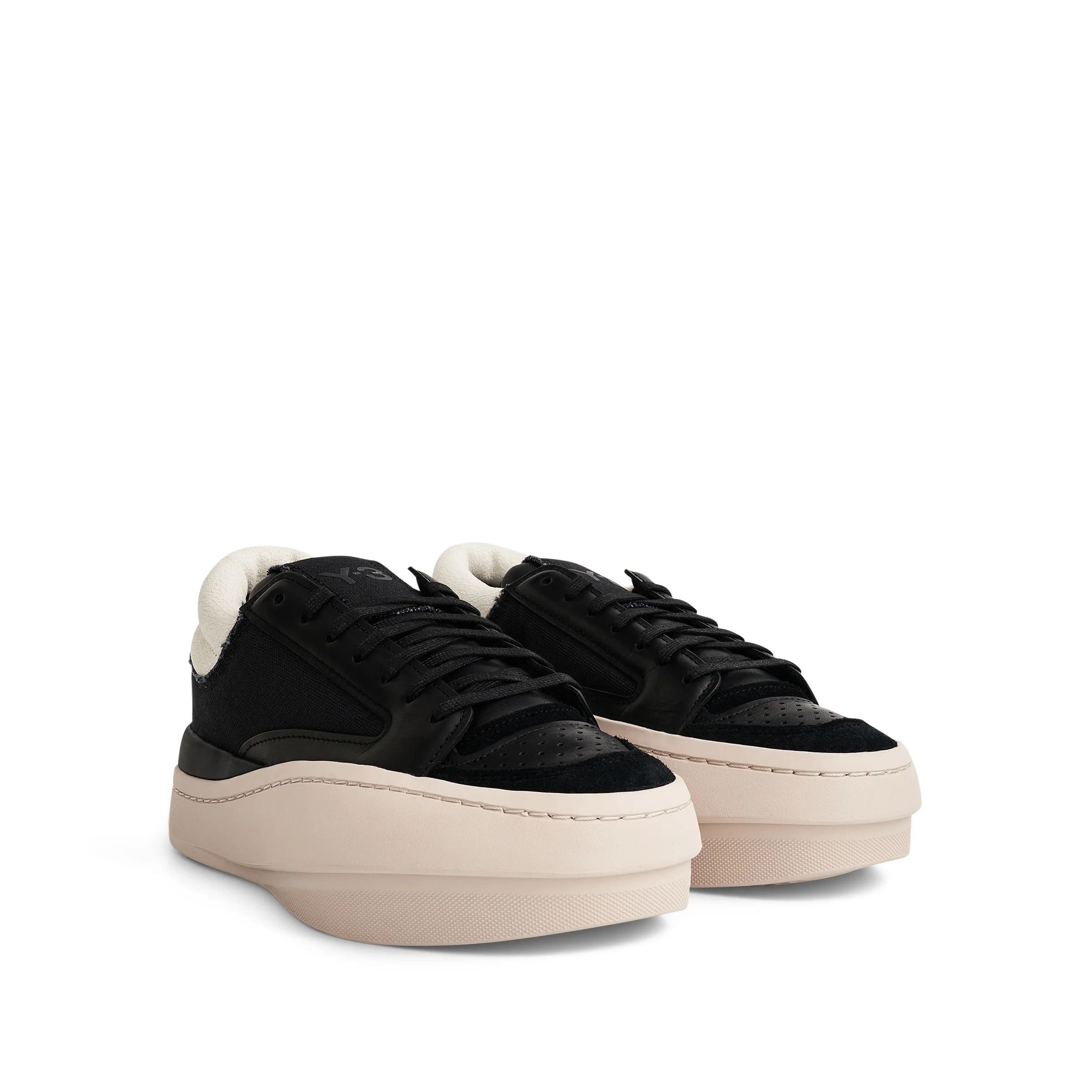 Y-3 o1mris0824 Low Top Sneaker in Black Size US 7 / EU 40 - 2 Thumbnail