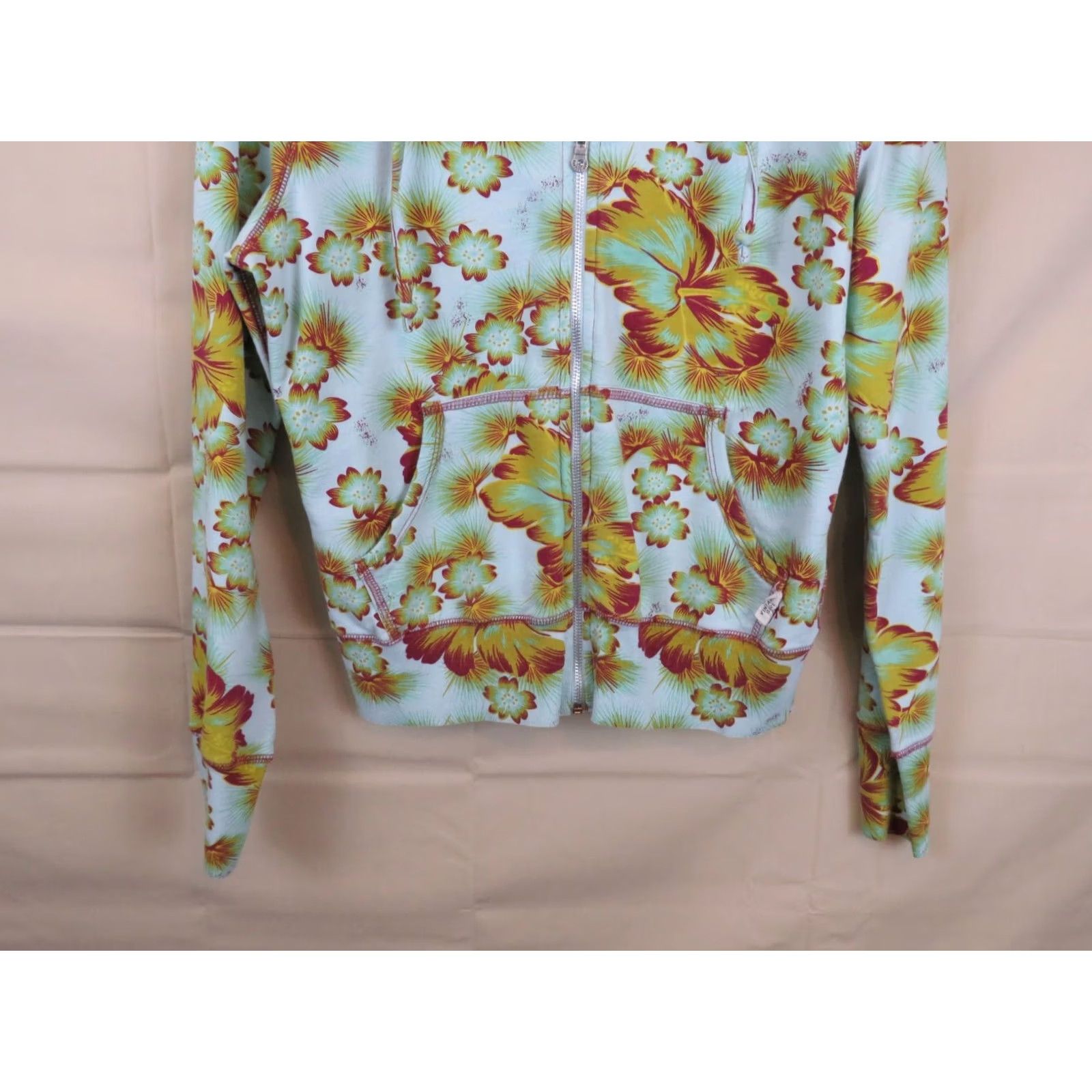 Vintage VINTAGE Girl Yellowstone Park 70s Blue Floral Zip-Front Hoodie Women’s Size S Slim? (no, must use original info) Size L / US 10 / IT 46 - 2 Thumbnail