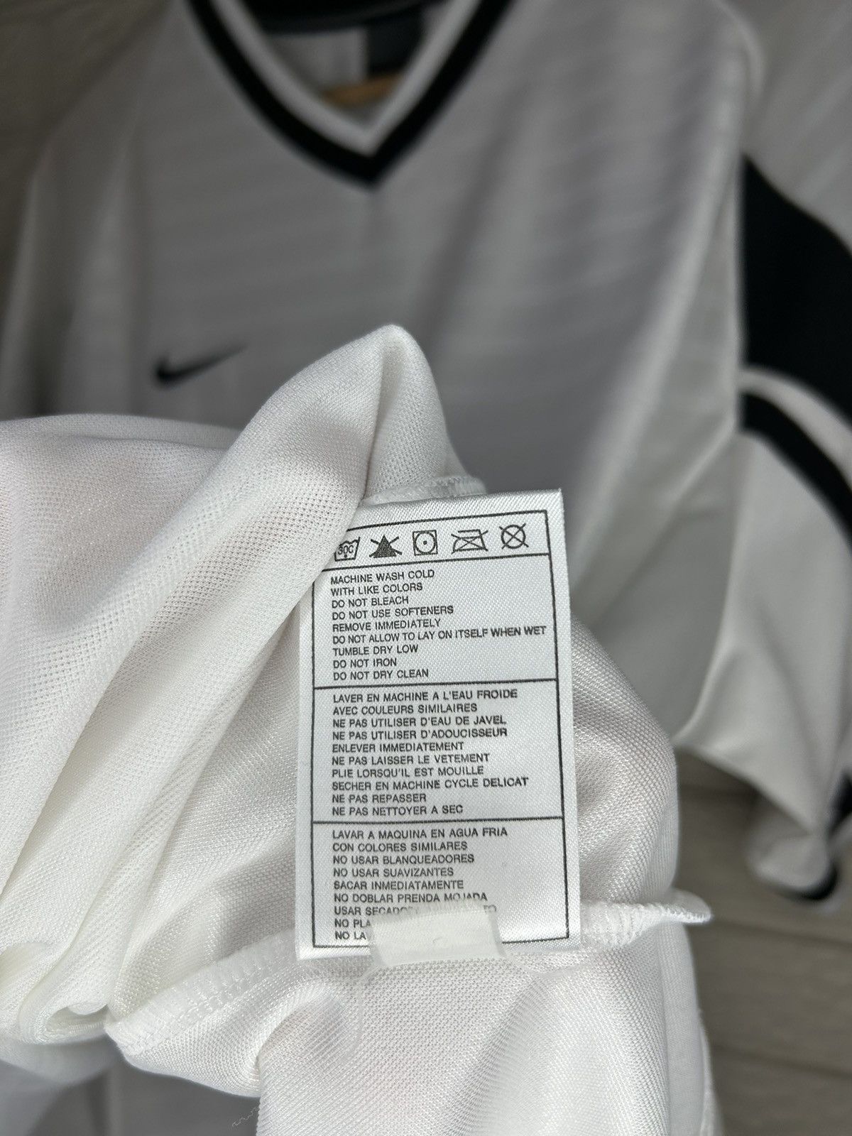 Nike × Vintage Vintage 90s Nike Swoosh Striped Soccer Jersey Size US L / EU 52-54 / 3 - 7 Thumbnail