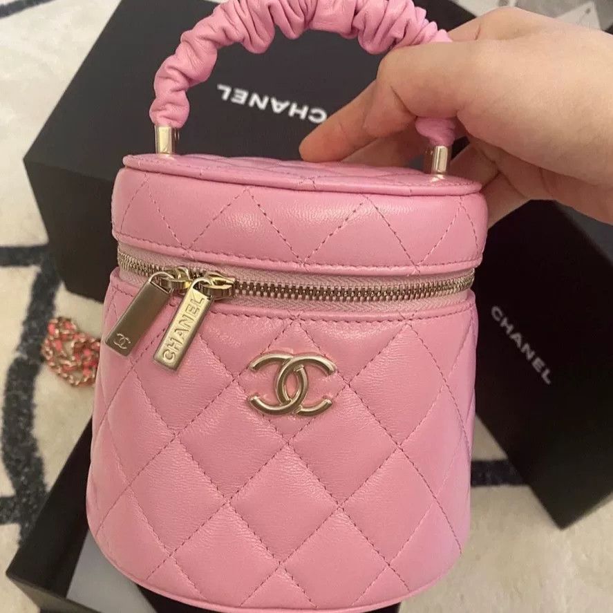 Chanel Pre-loved Bag Very good condition Size ONE SIZE - 1 Thumbnail